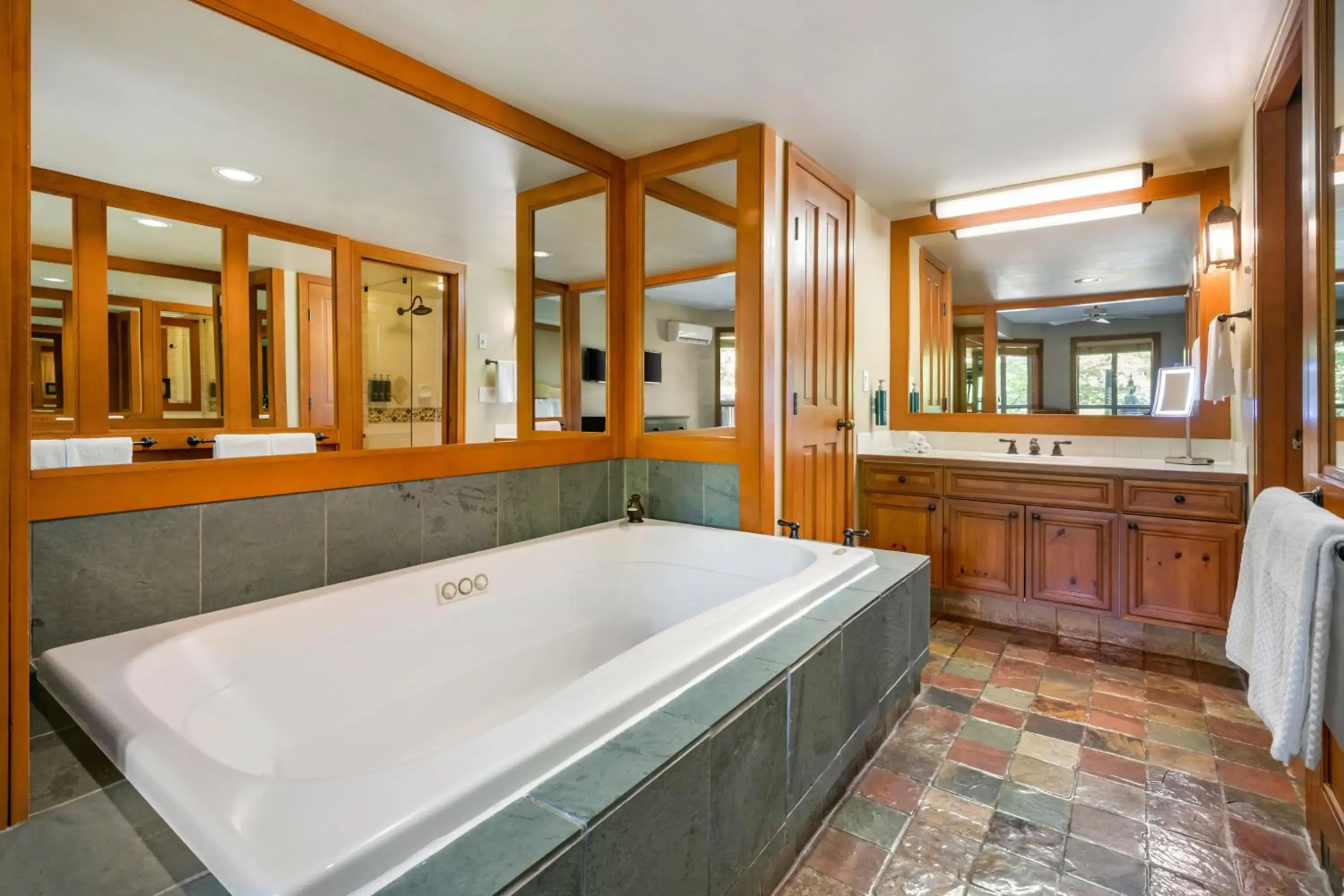 Bathroom, Spa/Wellness in Hilton Grand Vacations Club Whistler