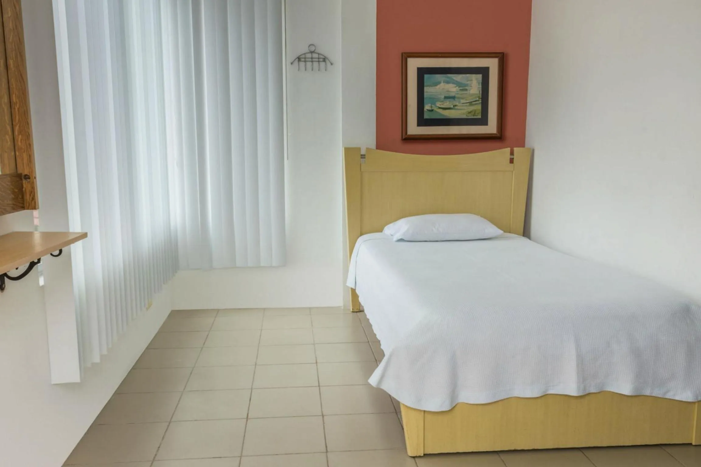 Bed in Oceanic Lodge