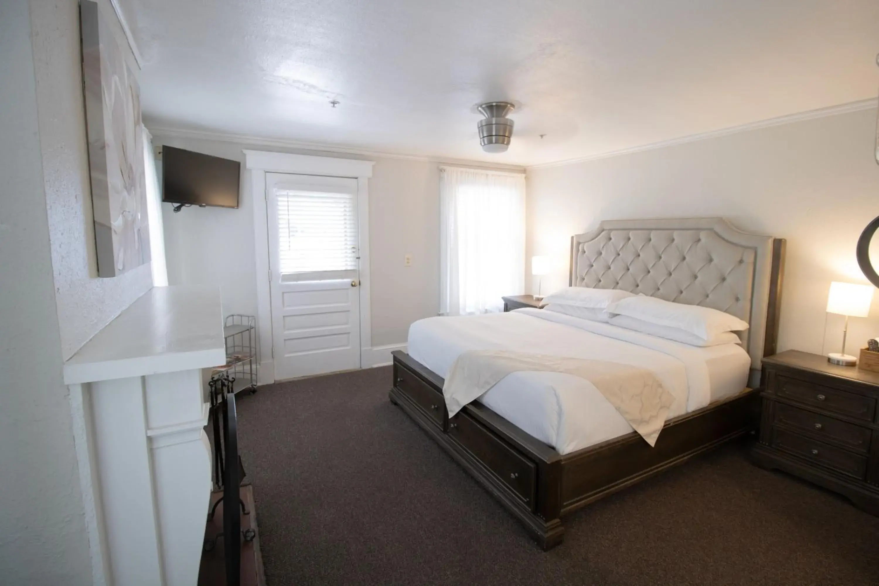 King Suite with Balcony in Inn on Charlotte Boutique Hotel King Suite with Balcony in Inn on Charlotte Boutique Hotel