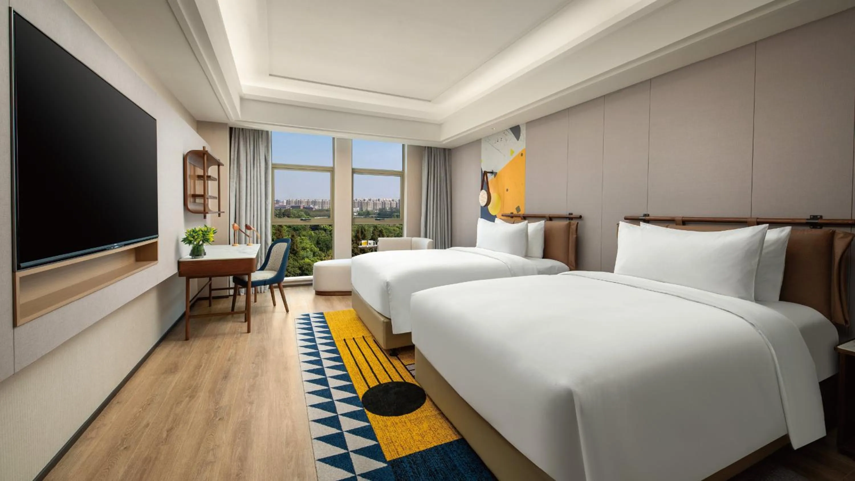 Photo of the whole room, Bed in voco Shanghai Zhangjiang by IHG - Free shuttle to Disneyland
