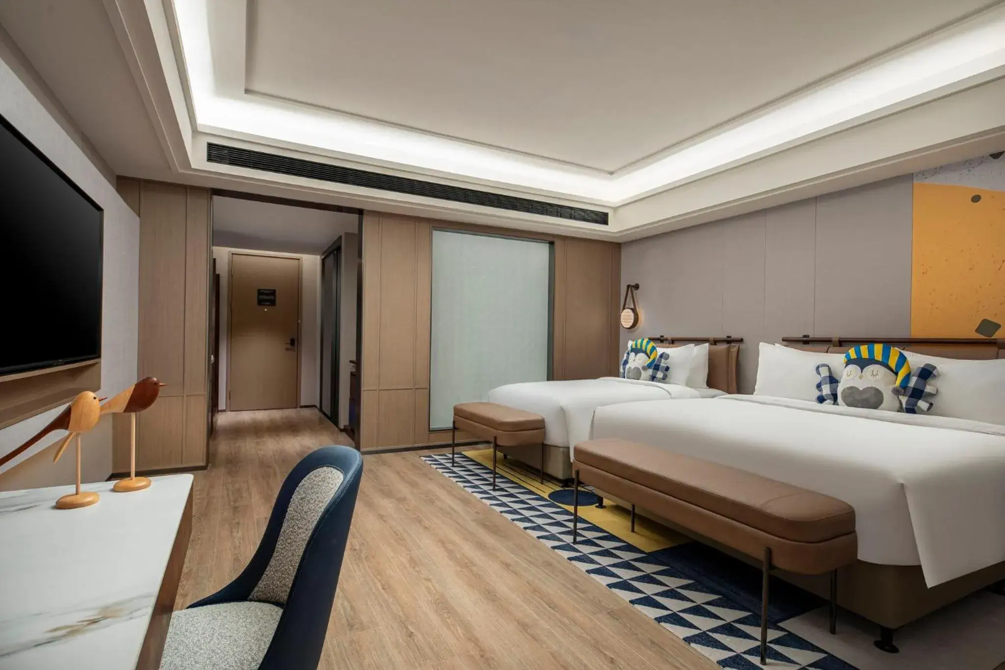 Photo of the whole room, Bed in voco Shanghai Zhangjiang by IHG - Free shuttle to Disneyland Photo of the whole room, Bed in voco Shanghai Zhangjiang by IHG - Free shuttle to Disneyland