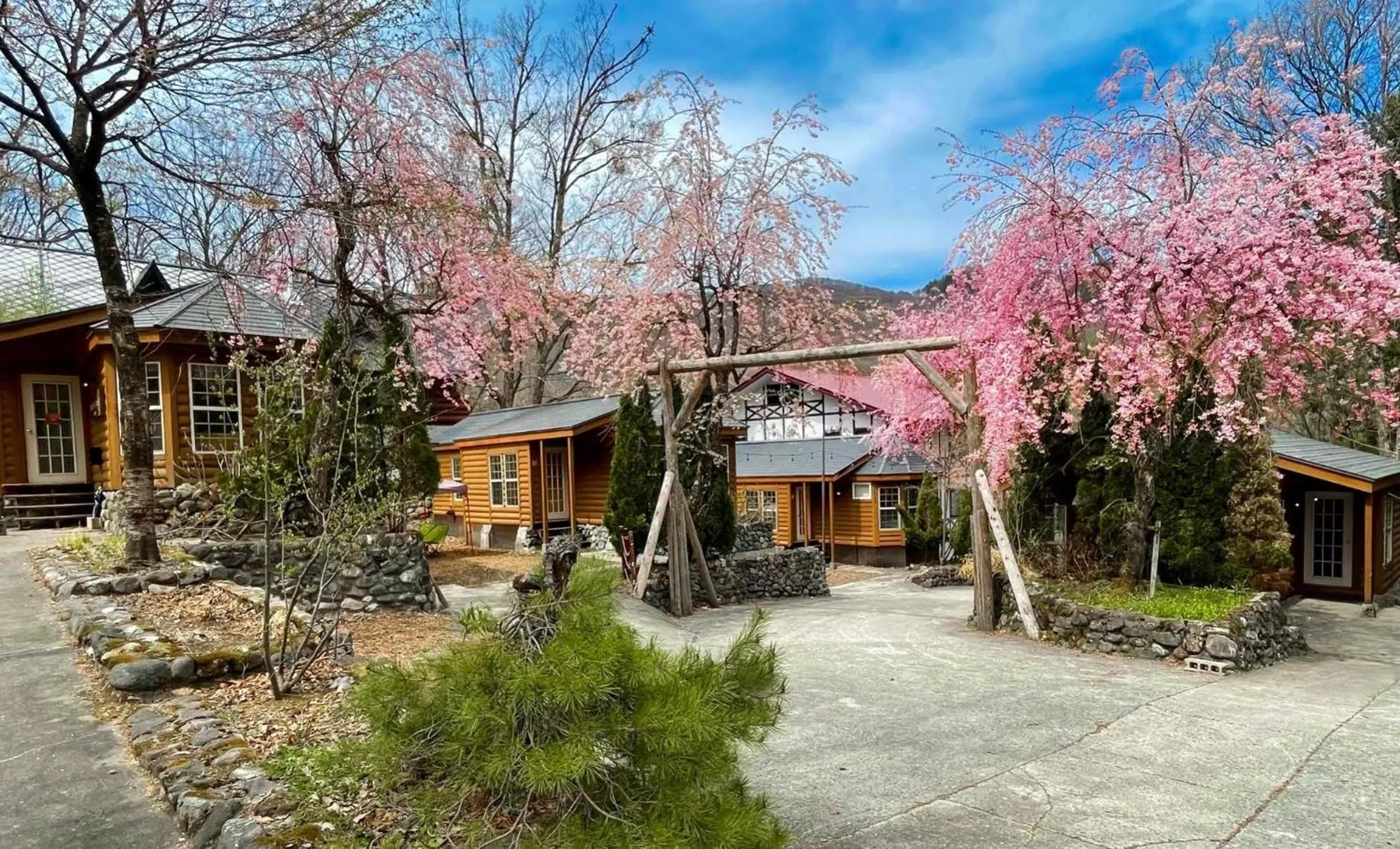 Hakuba Canadian Lodge