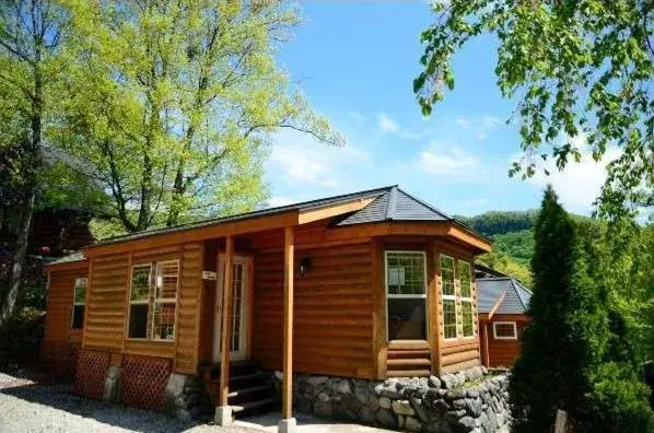 Standard Cabin with Large Bedroom in Hakuba Canadian Lodge Standard Cabin with Large Bedroom in Hakuba Canadian Lodge