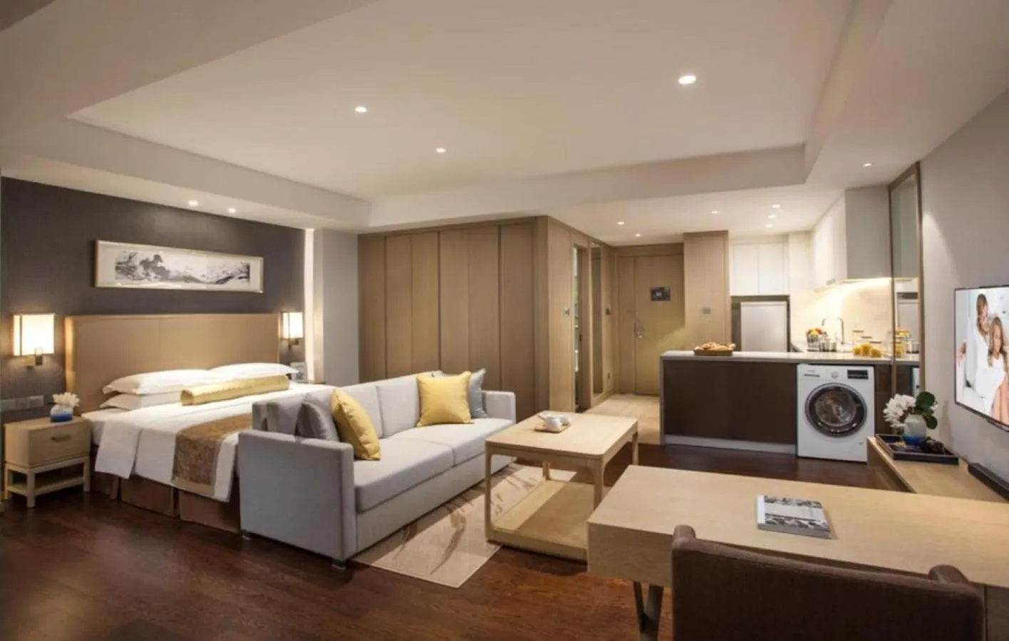 Living room, Bed in Somerset Yangtze River Chongqing