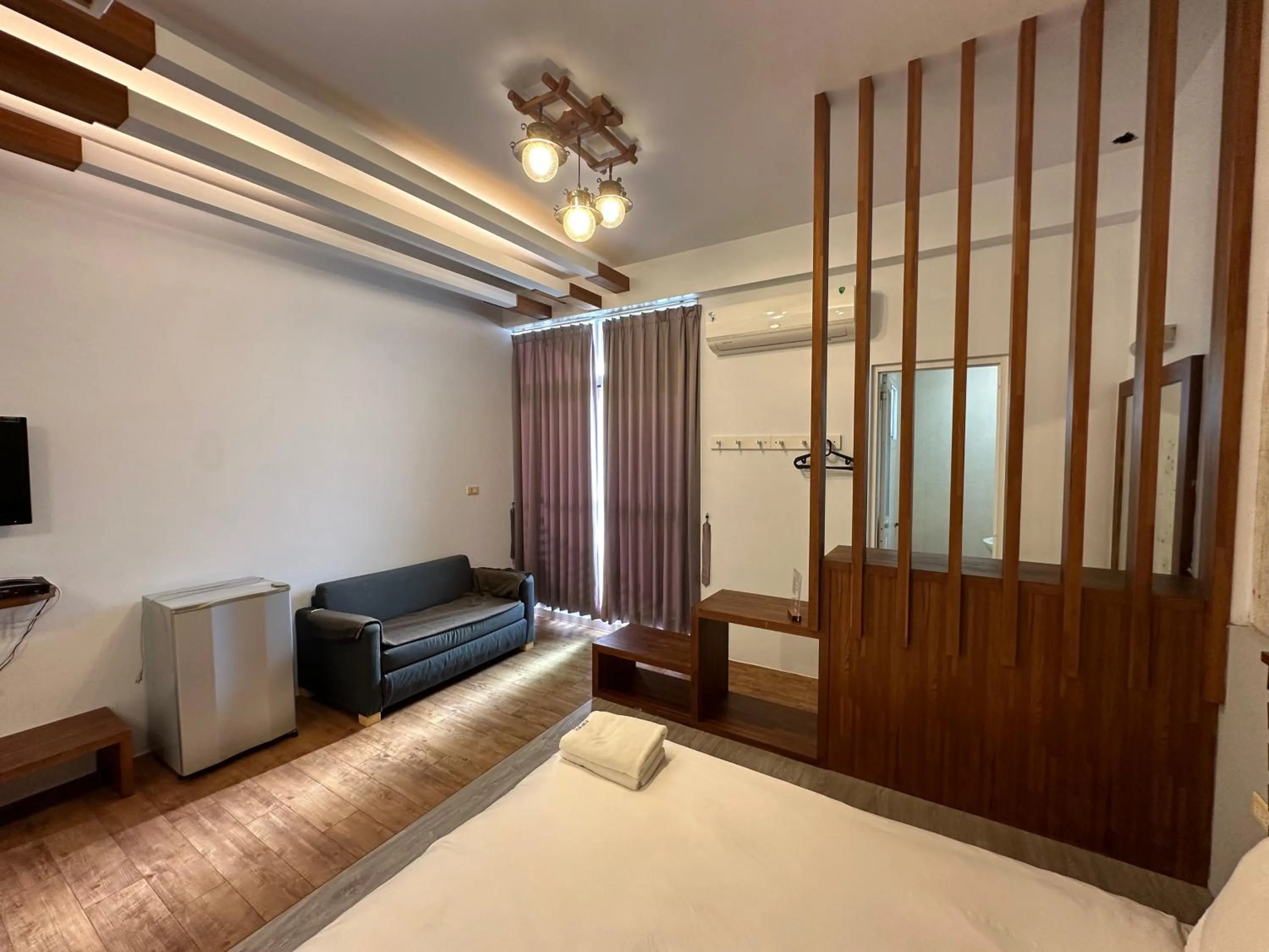 Bed in Snore Inn