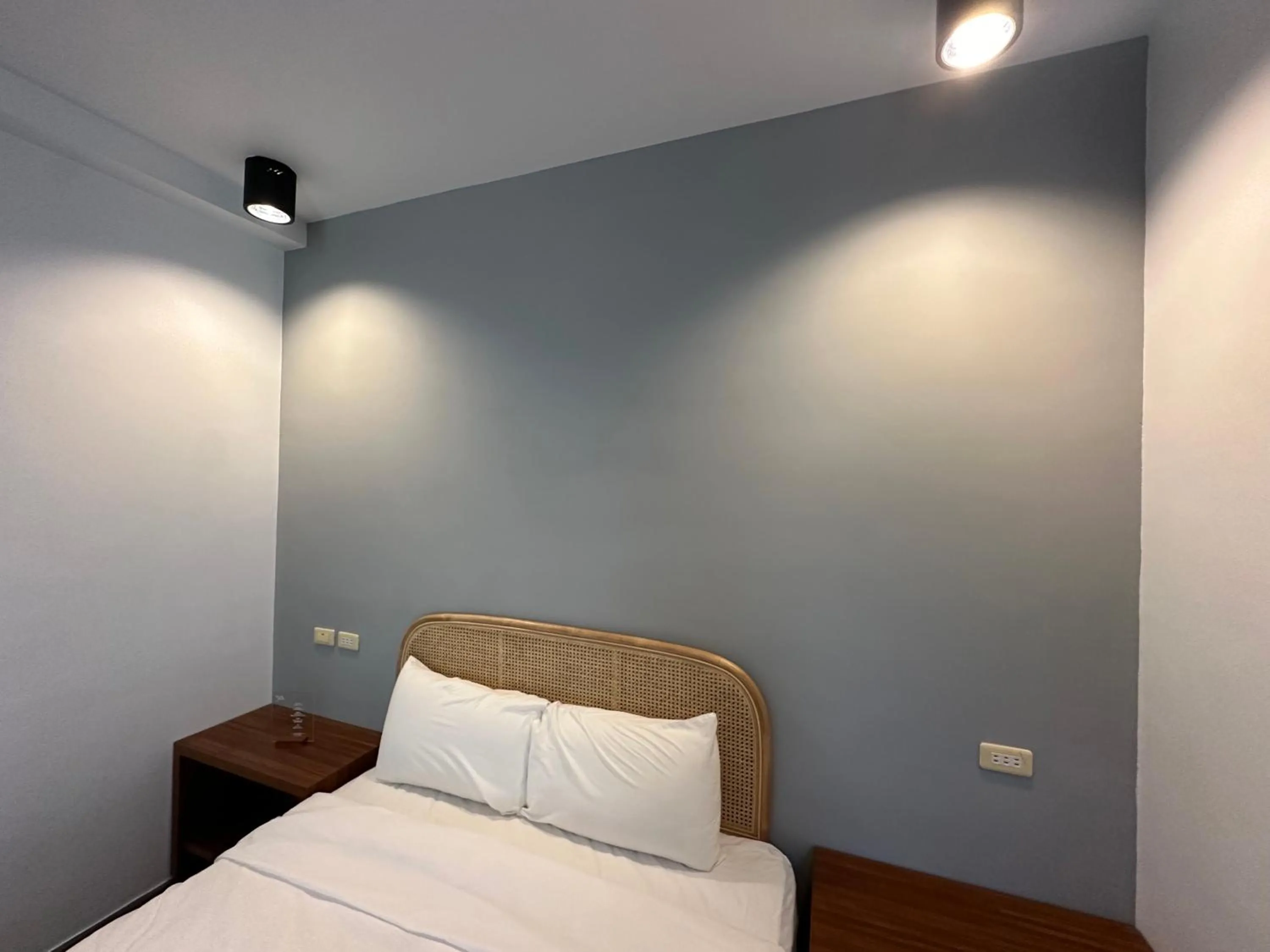 Bed in Snore Inn