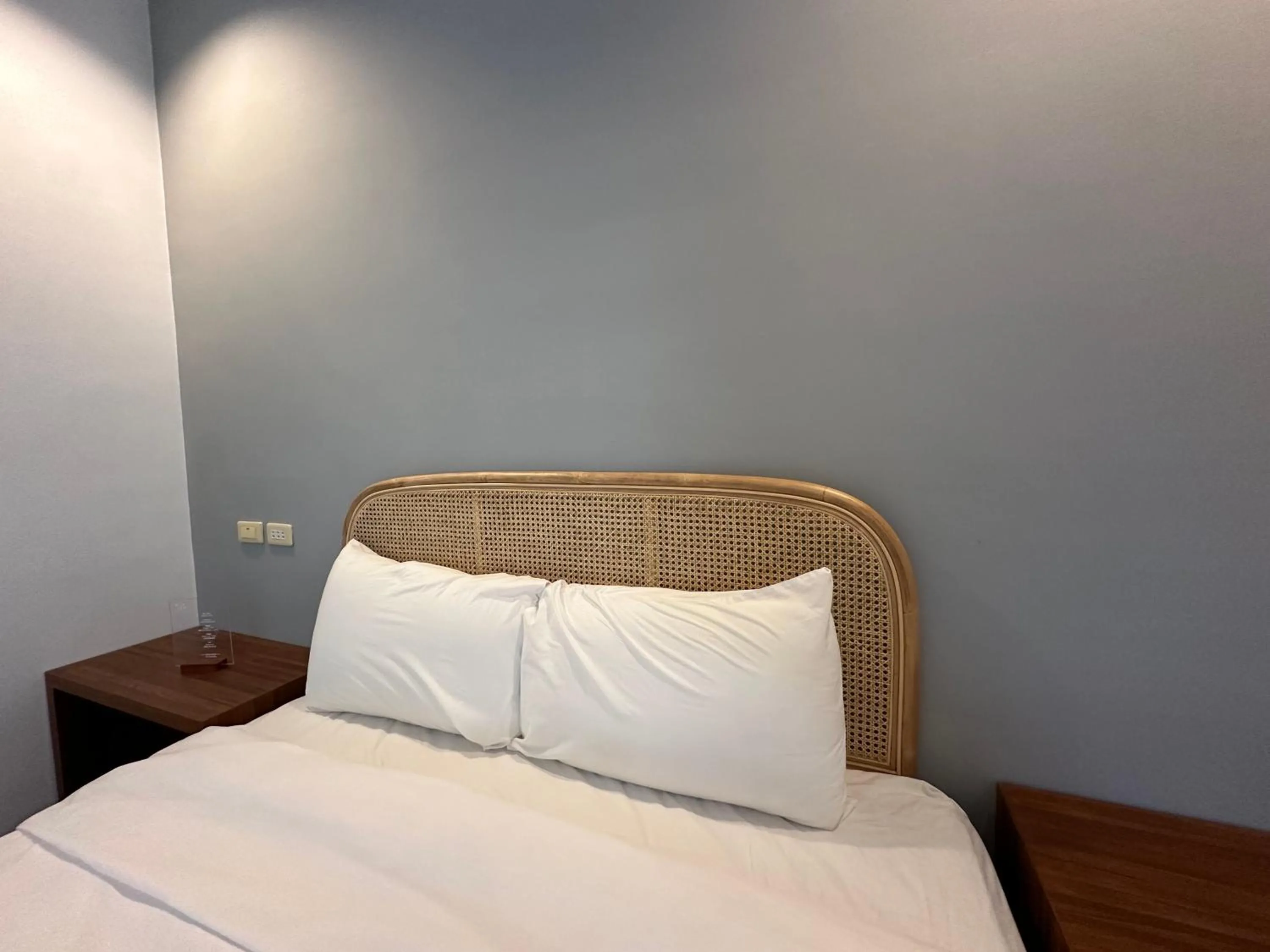 Bed in Snore Inn
