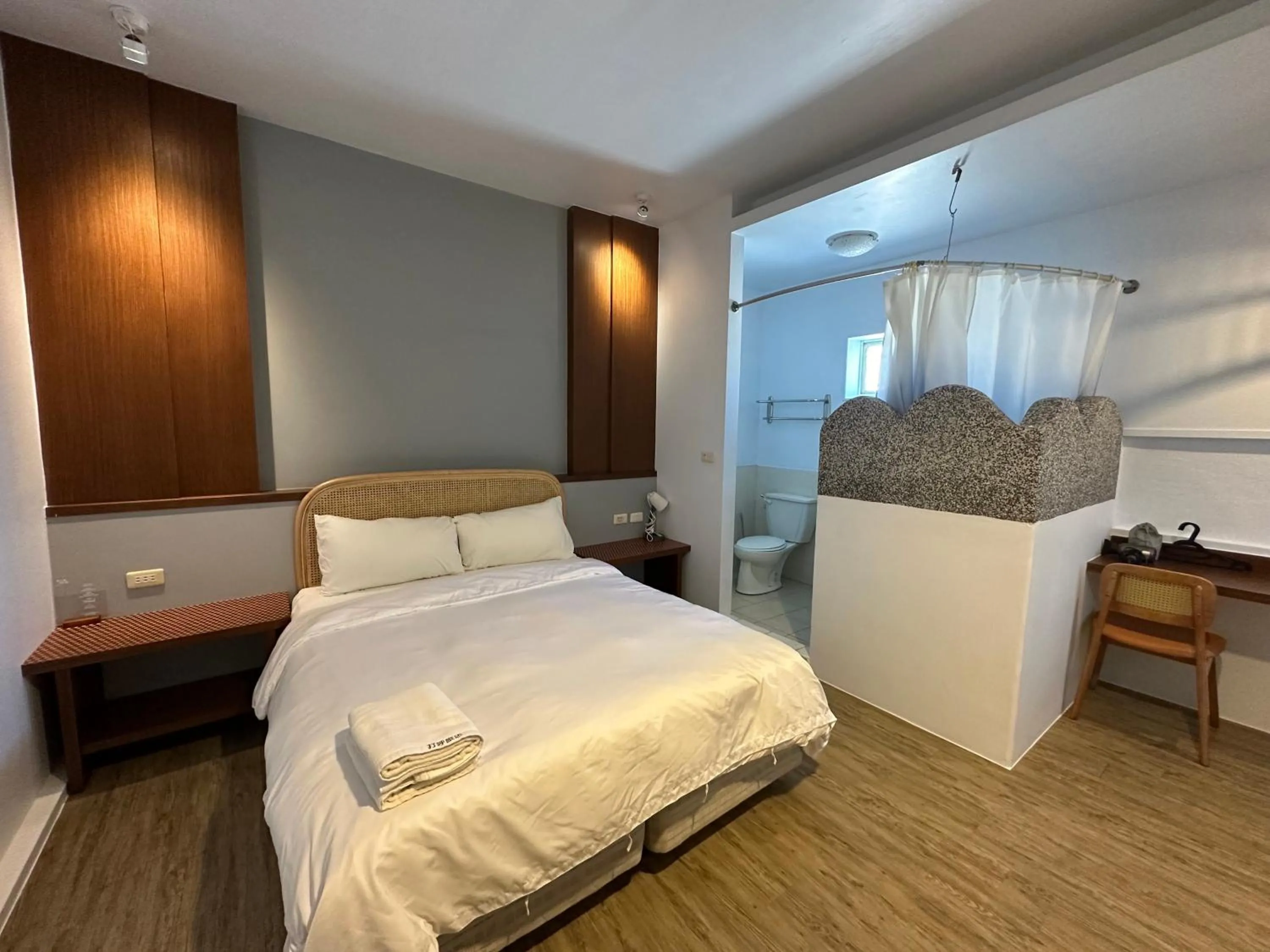 Bed in Snore Inn