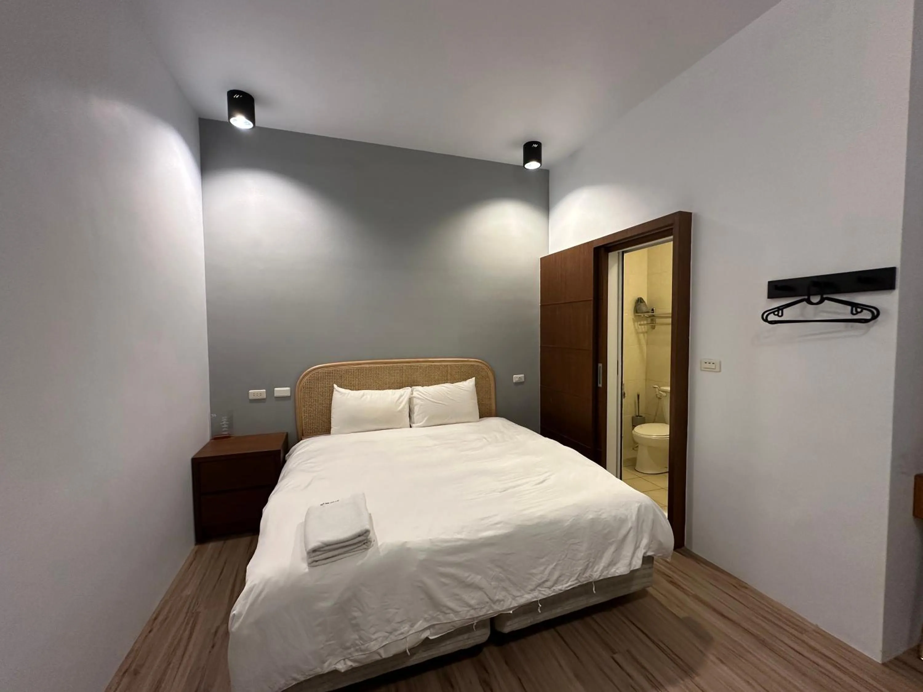 Bed in Snore Inn