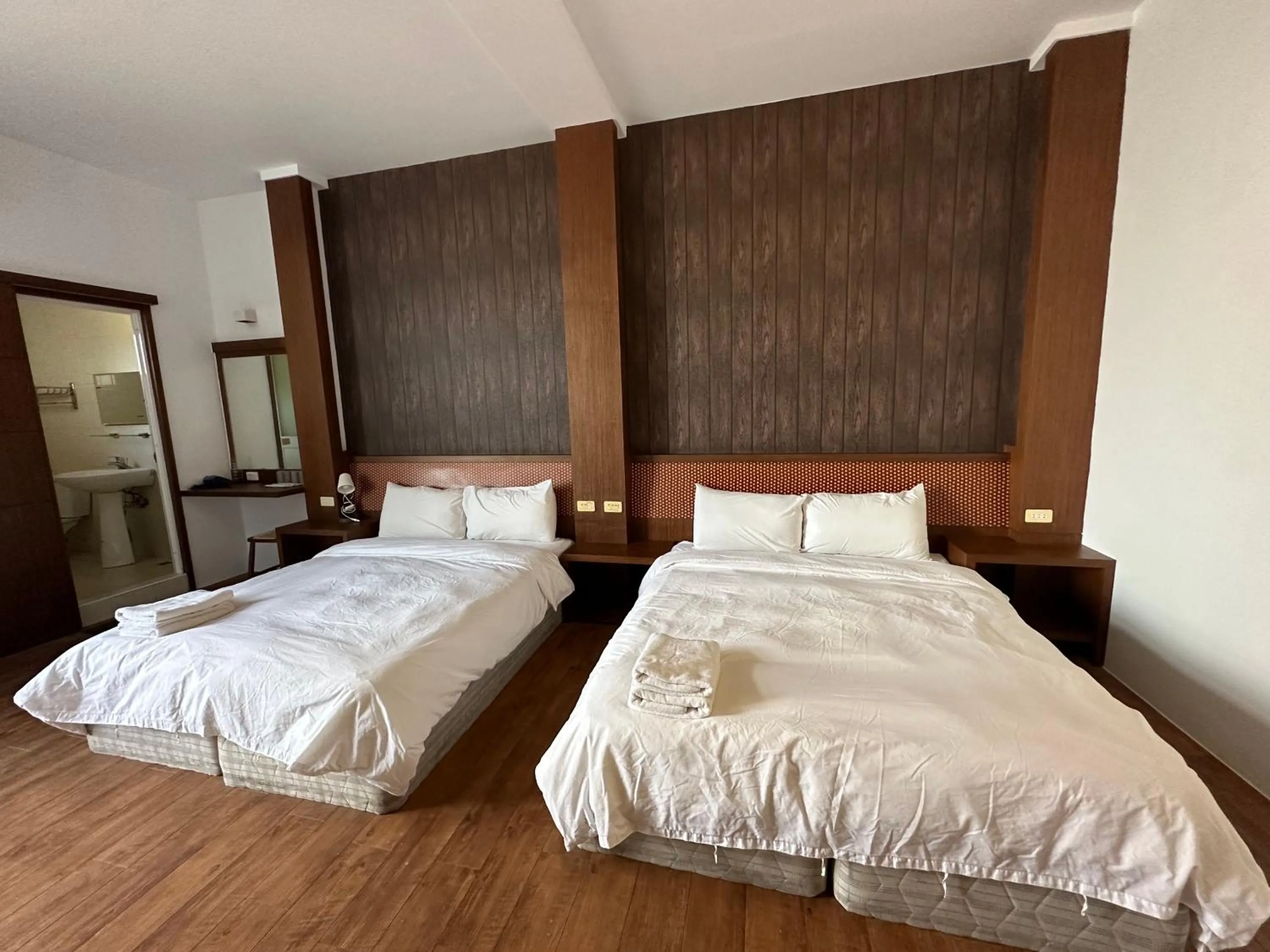 Bed in Snore Inn