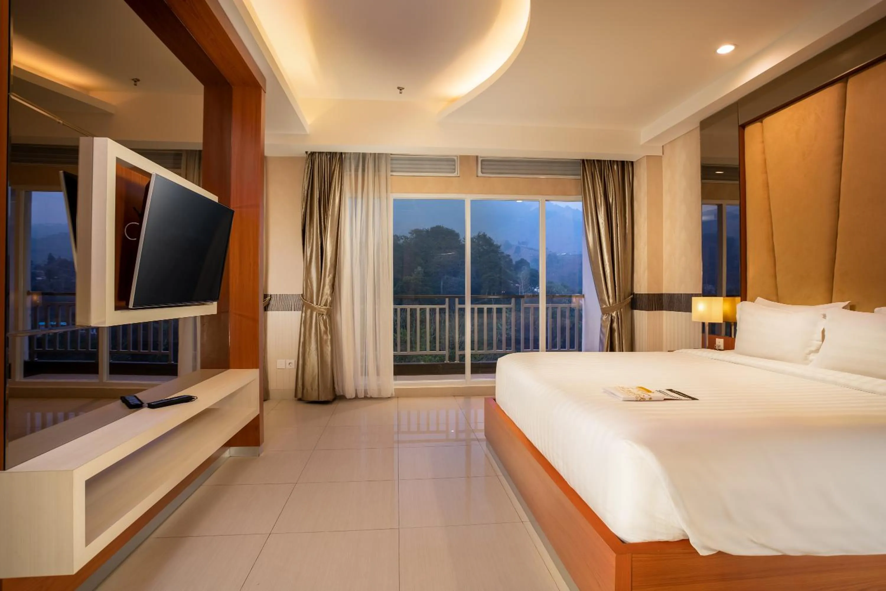 Bedroom in Le Eminence Puncak Hotel Convention & Resort