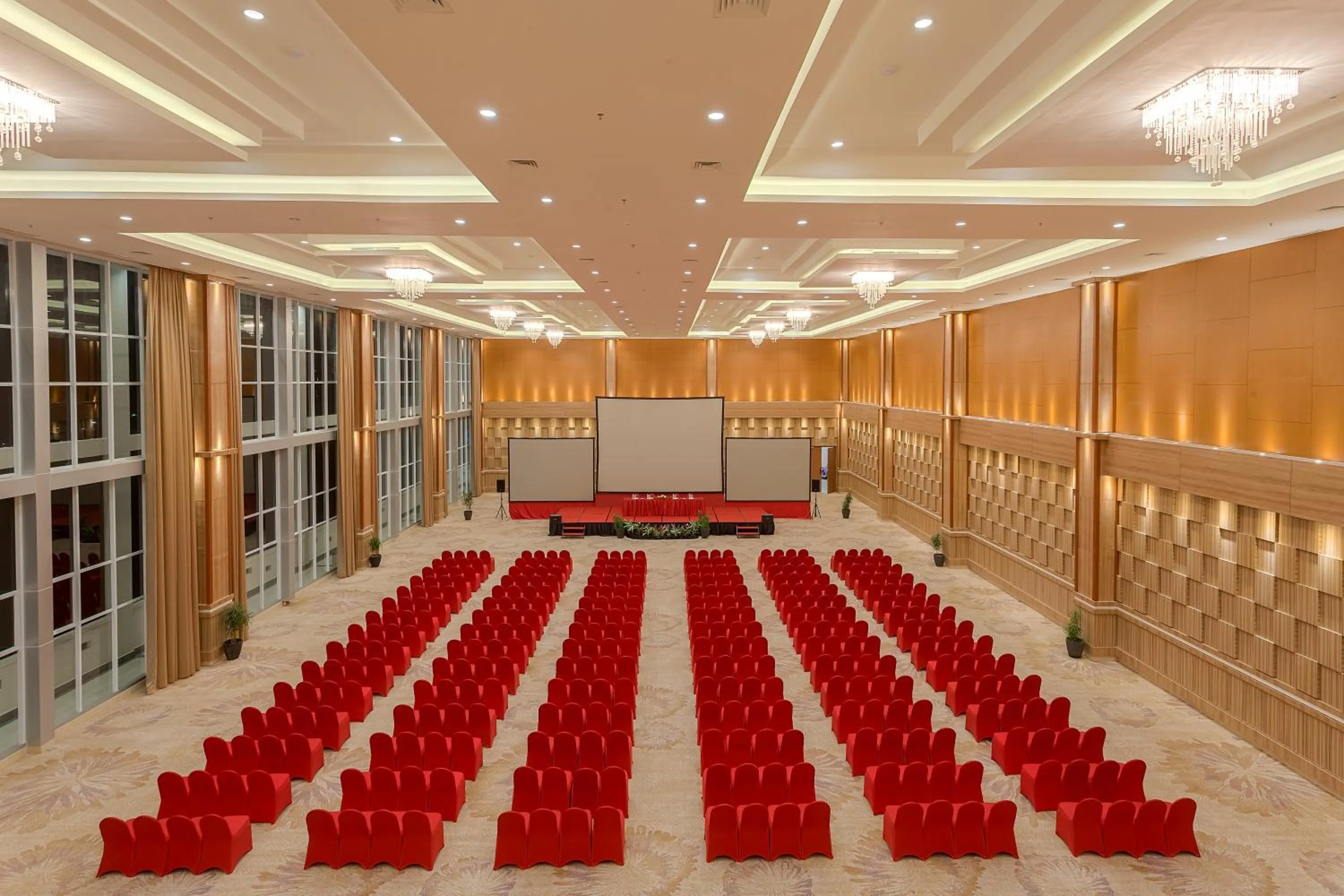 Meeting/conference room in Le Eminence Puncak Hotel Convention & Resort
