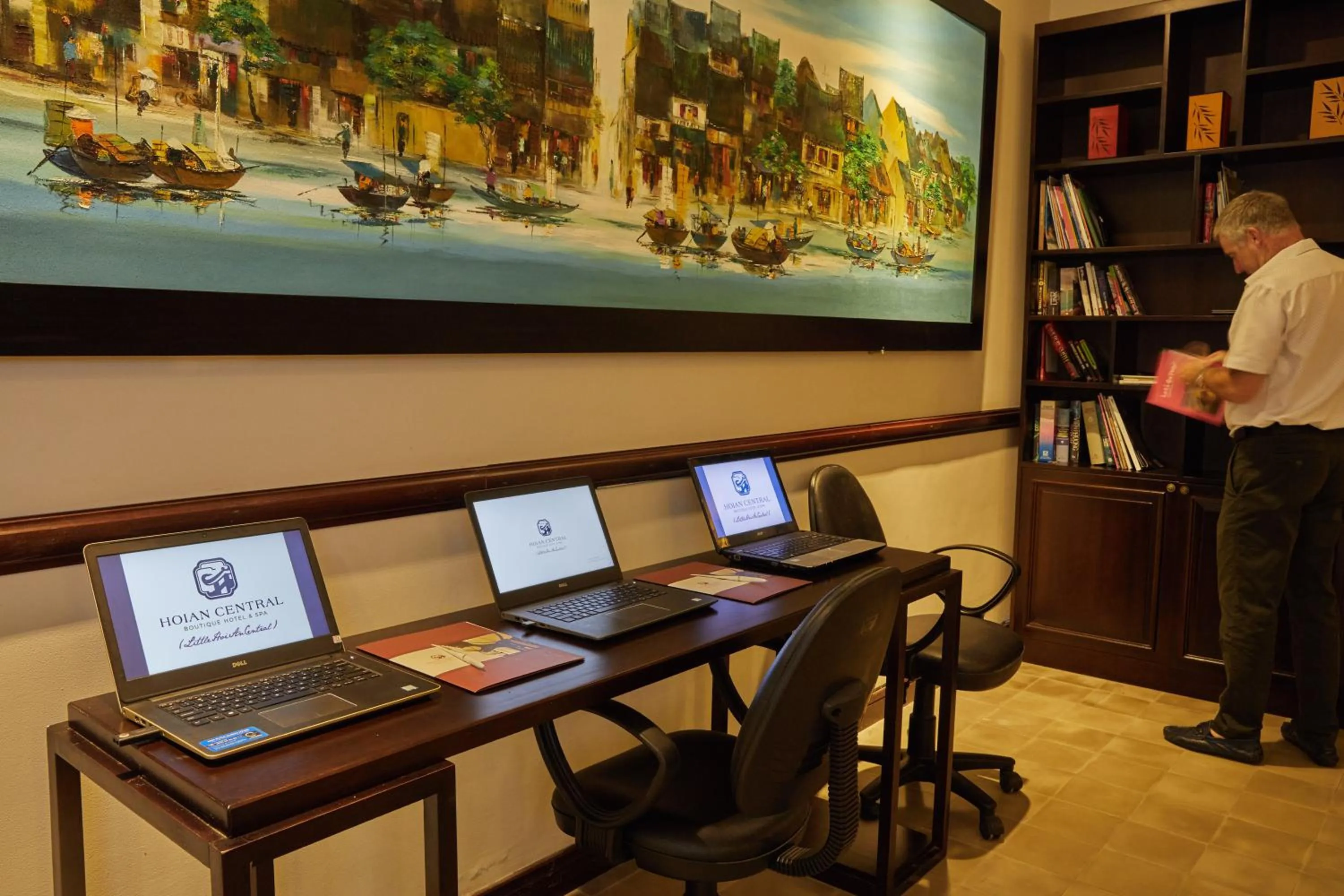 Lobby or reception in Hoi An Central Boutique Hotel & Spa (Little Hoi An Central Boutique Hotel & Spa)