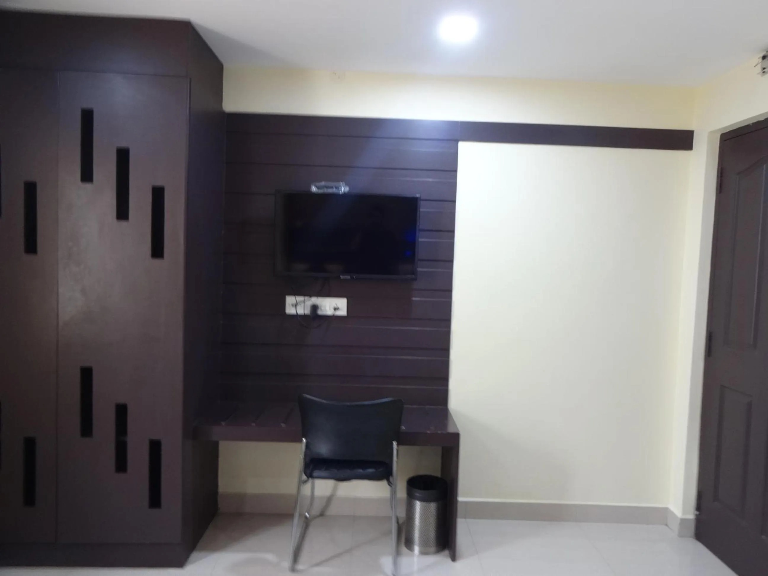 TV and multimedia in Hotel White Mount