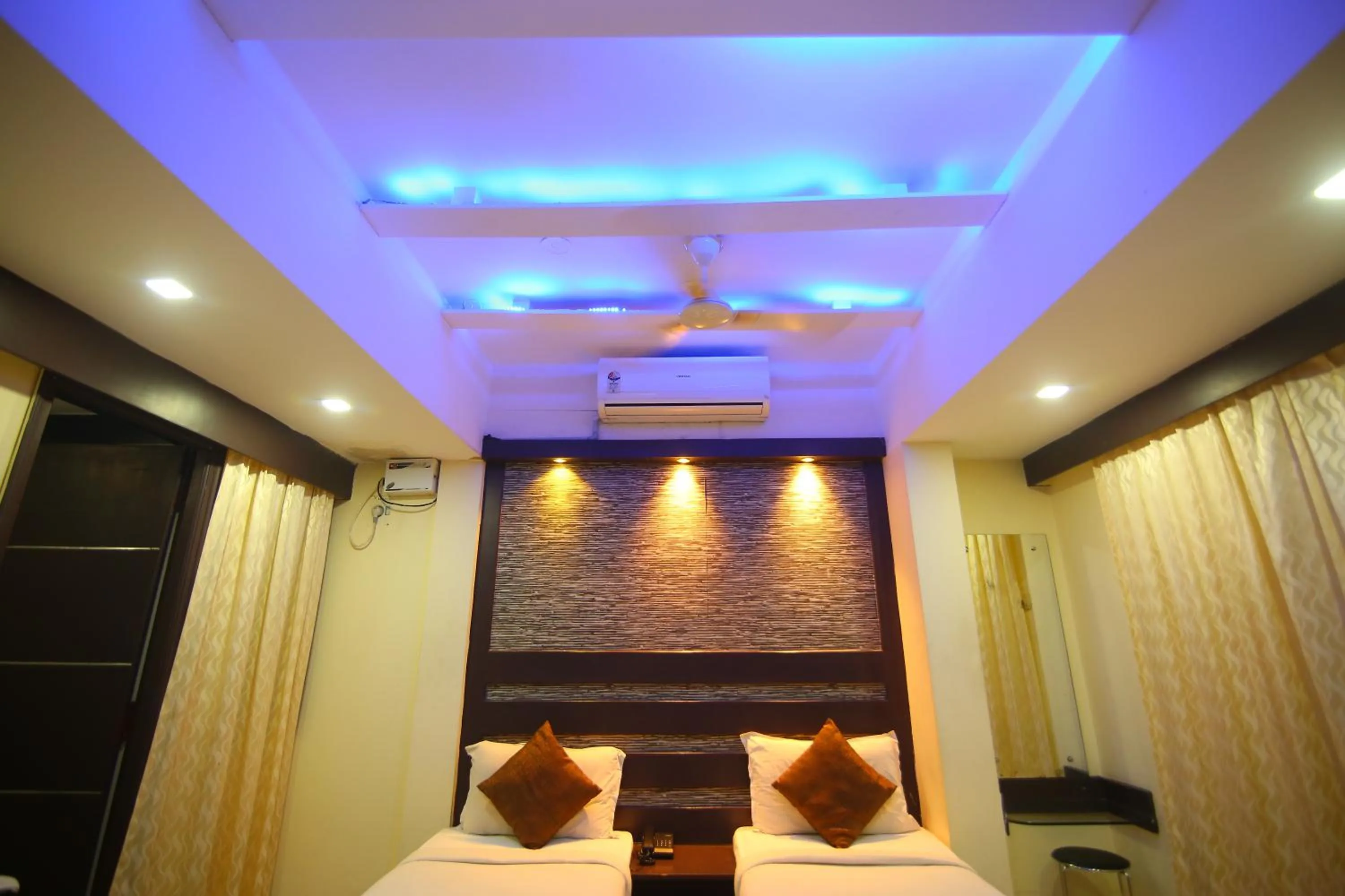 bunk bed, Bed in Hotel White Mount