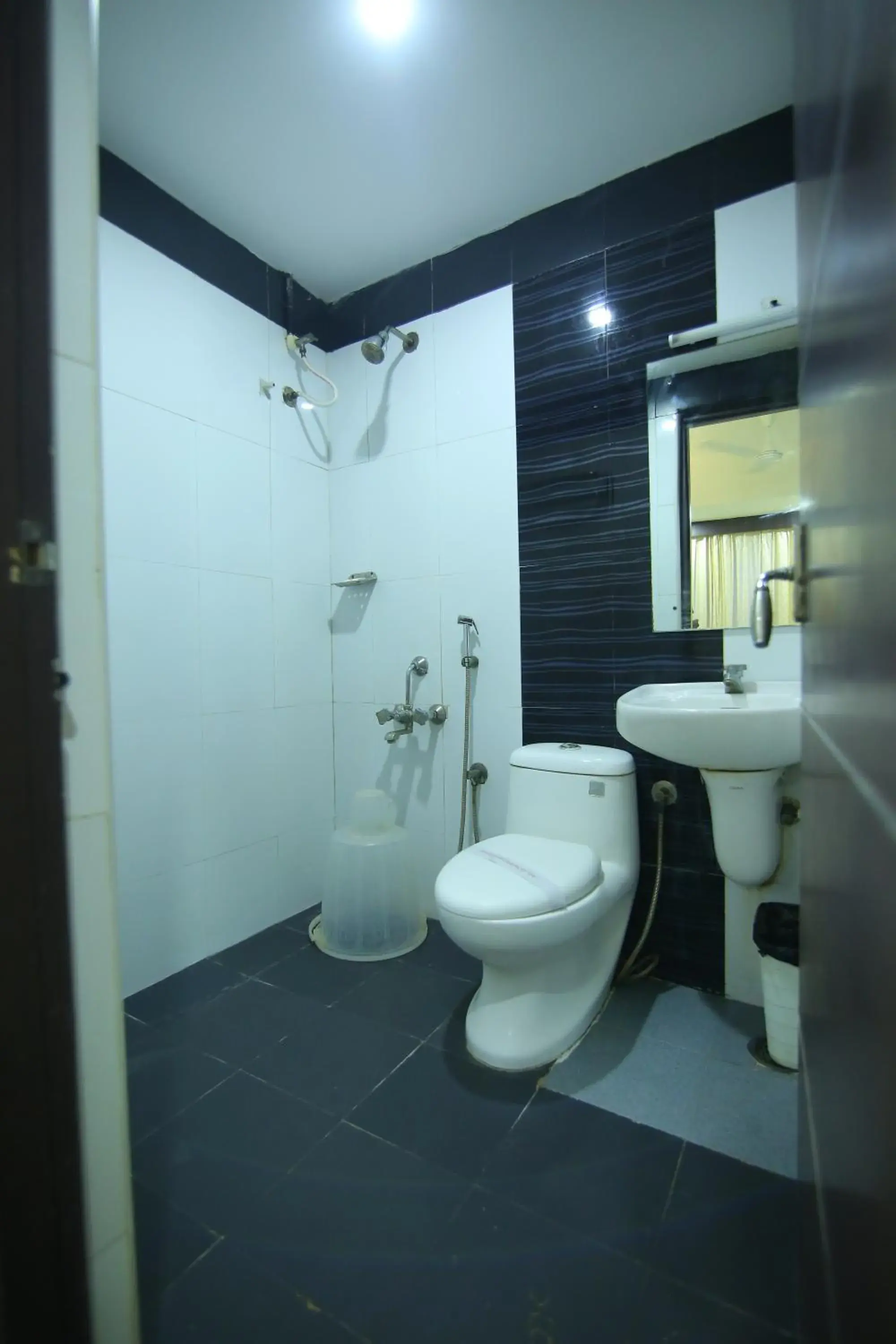 Standard King Room - single occupancy in Hotel White Mount Standard King Room - single occupancy in Hotel White Mount