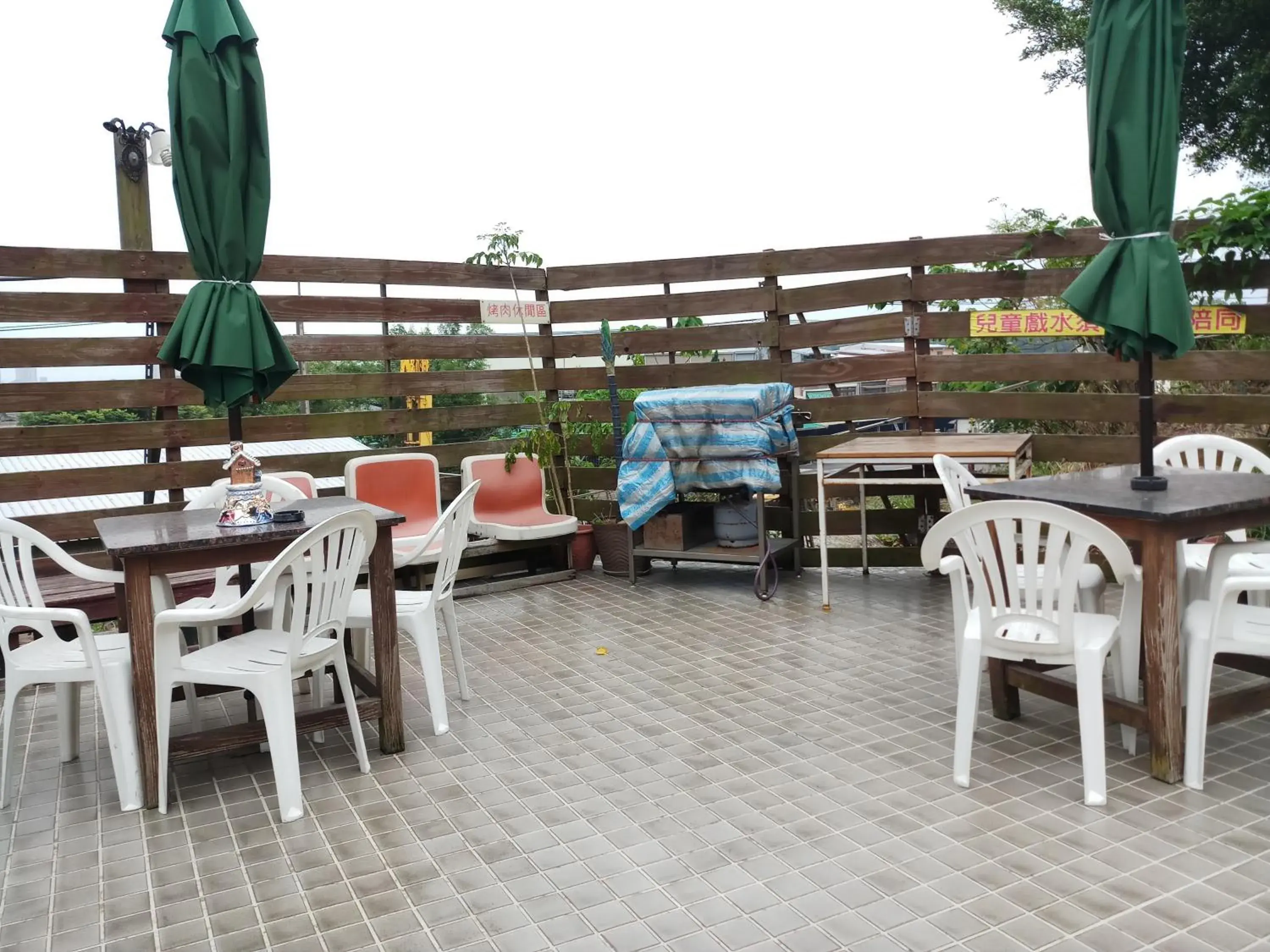 BBQ facilities in Puti Commercial Hotel