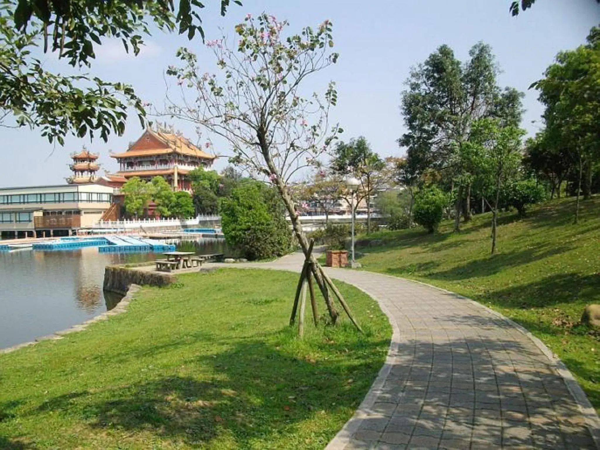 Nearby landmark, Garden in Puti Commercial Hotel