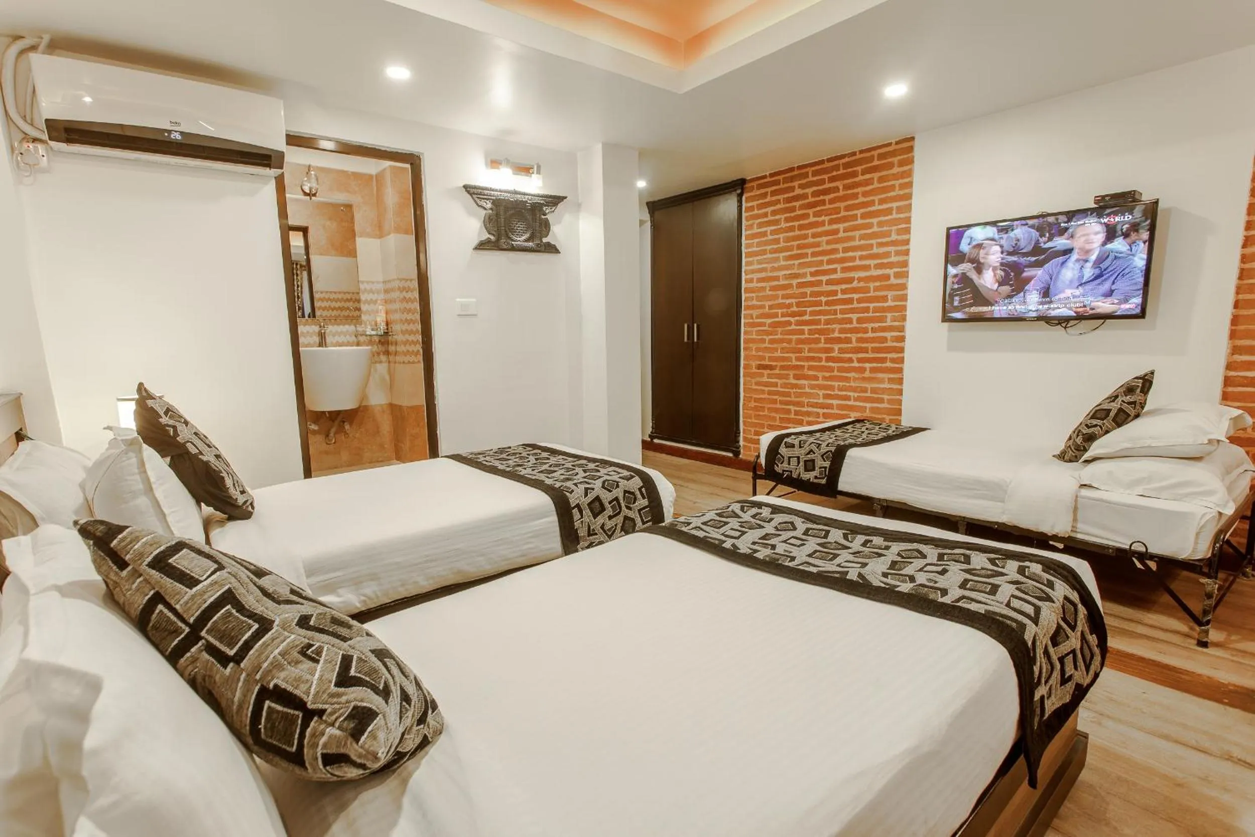 Bed in Hotel Shreesu