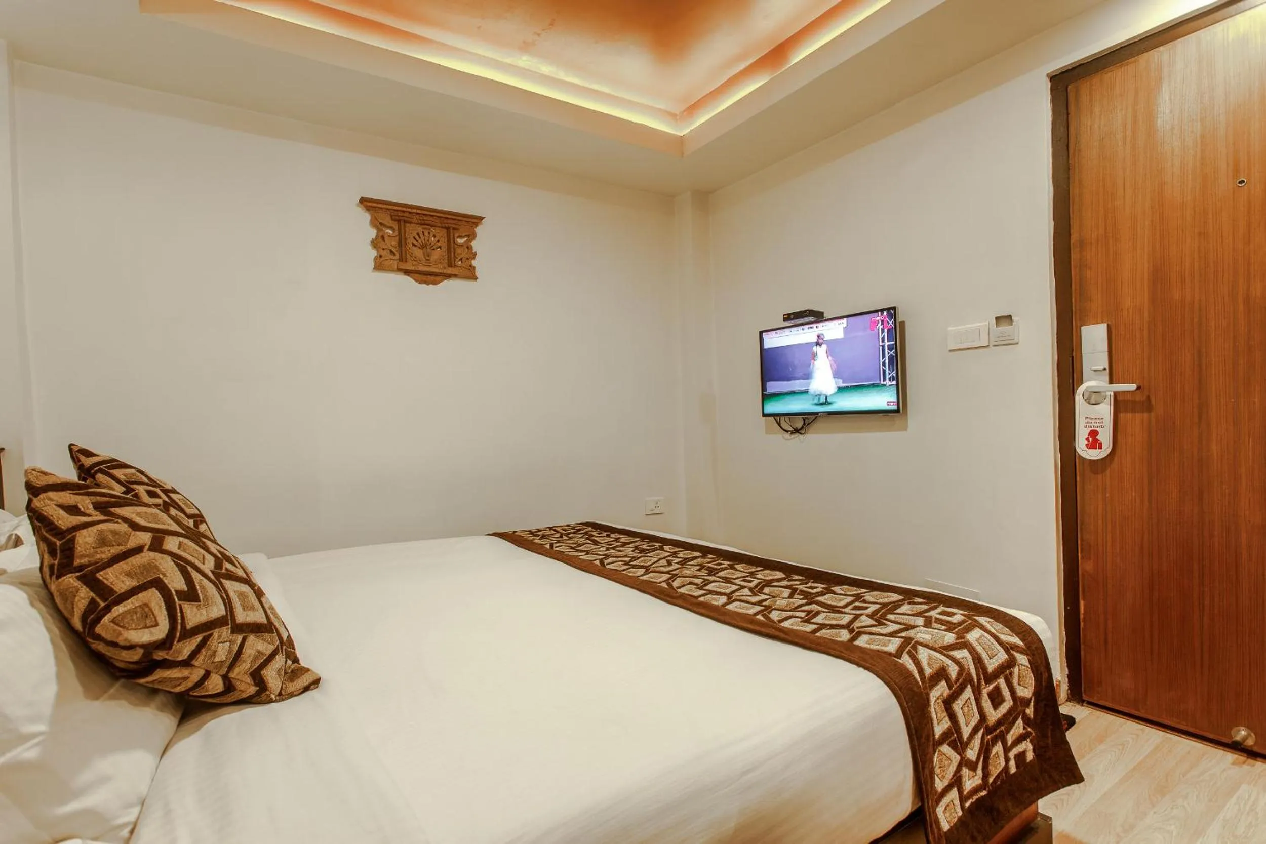 Bed in Hotel Shreesu