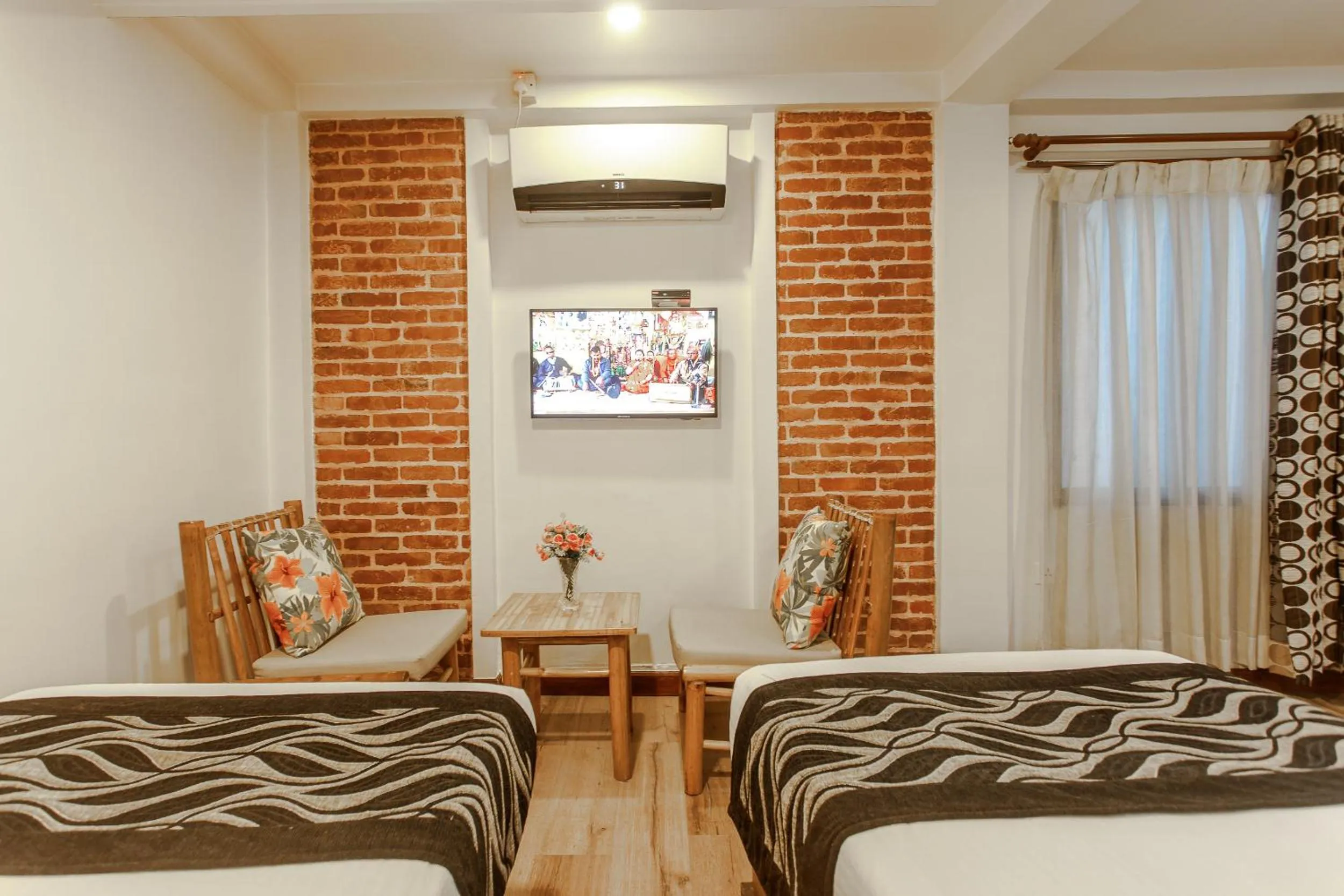 Bed in Hotel Shreesu