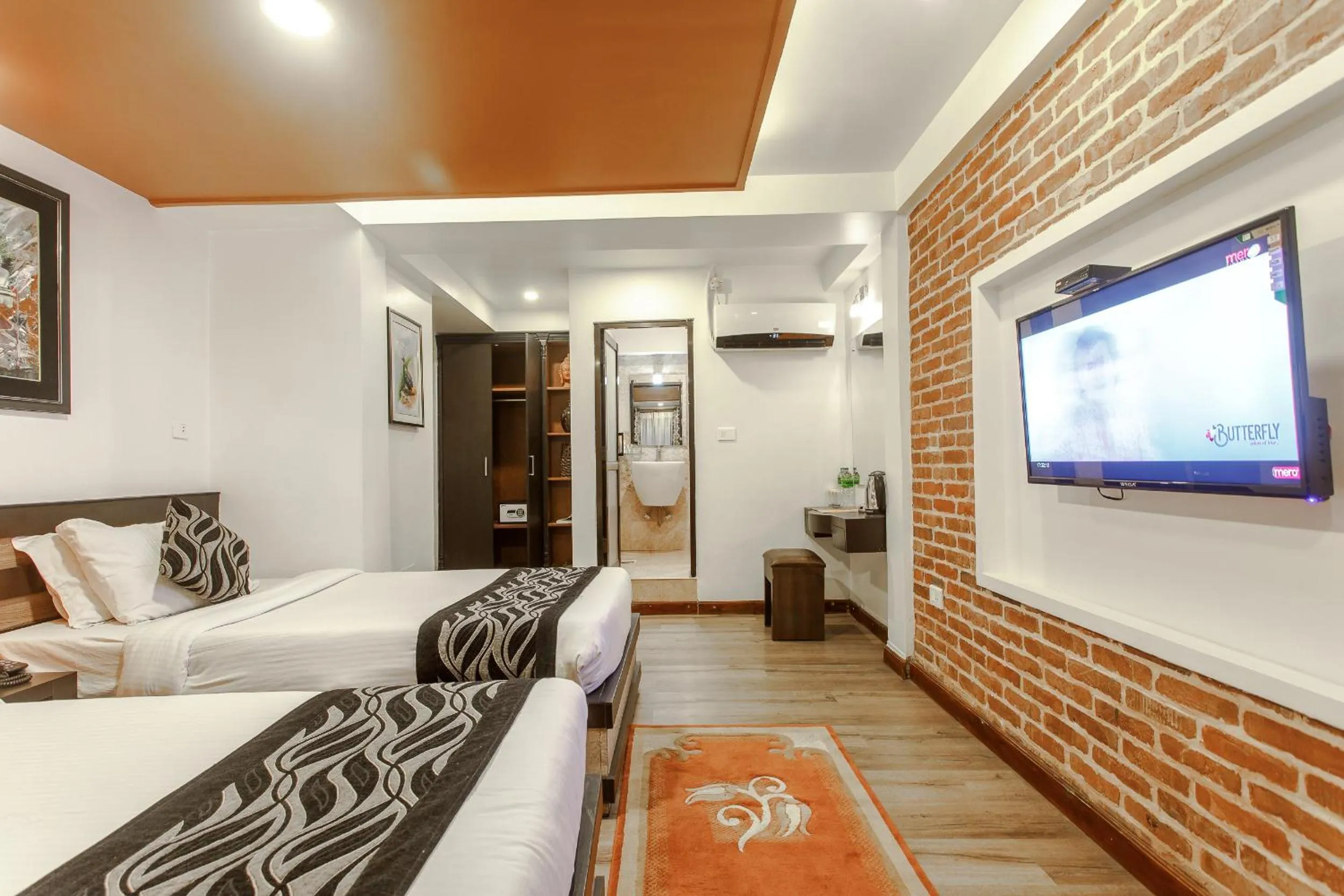 Bed in Hotel Shreesu