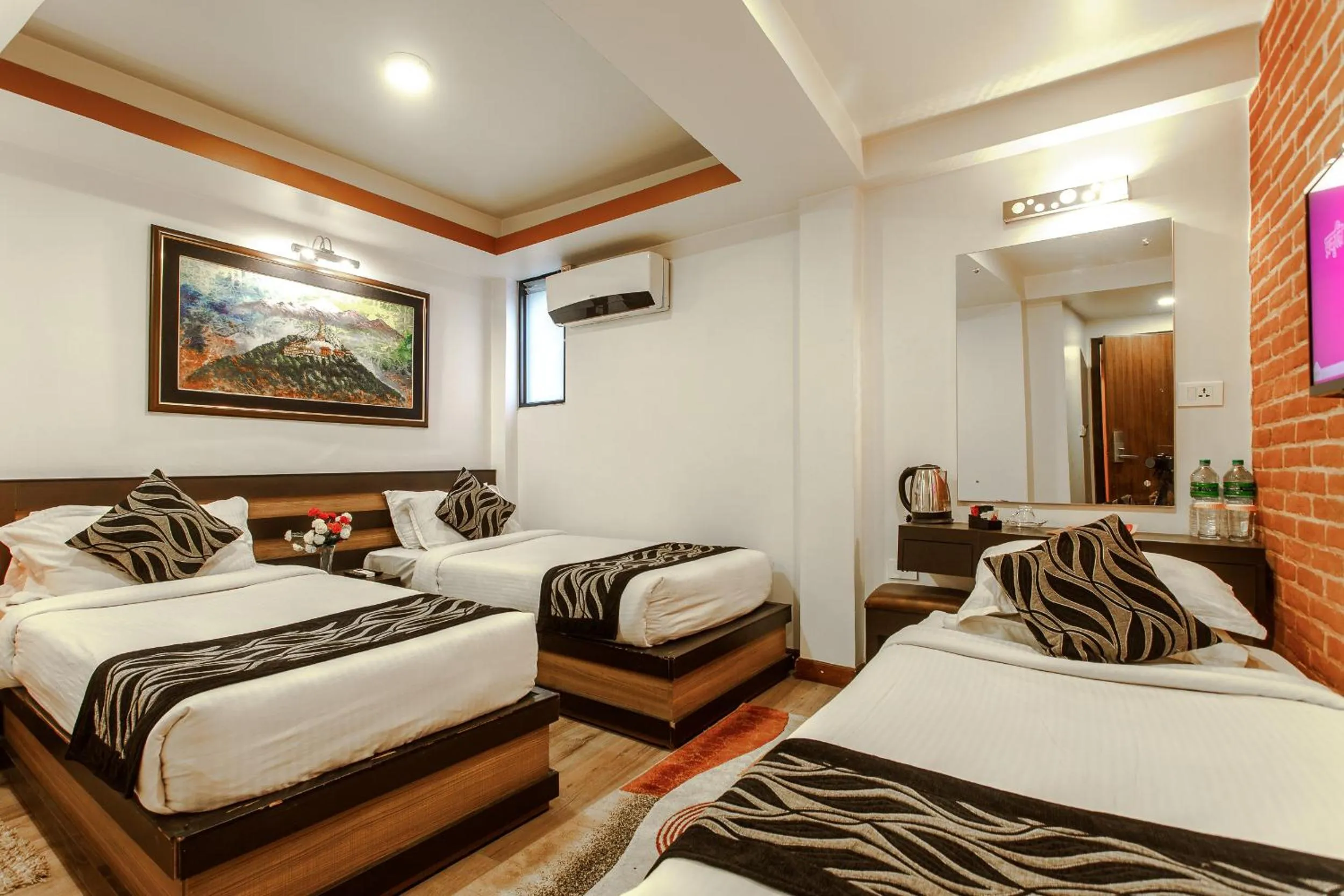 Bed in Hotel Shreesu