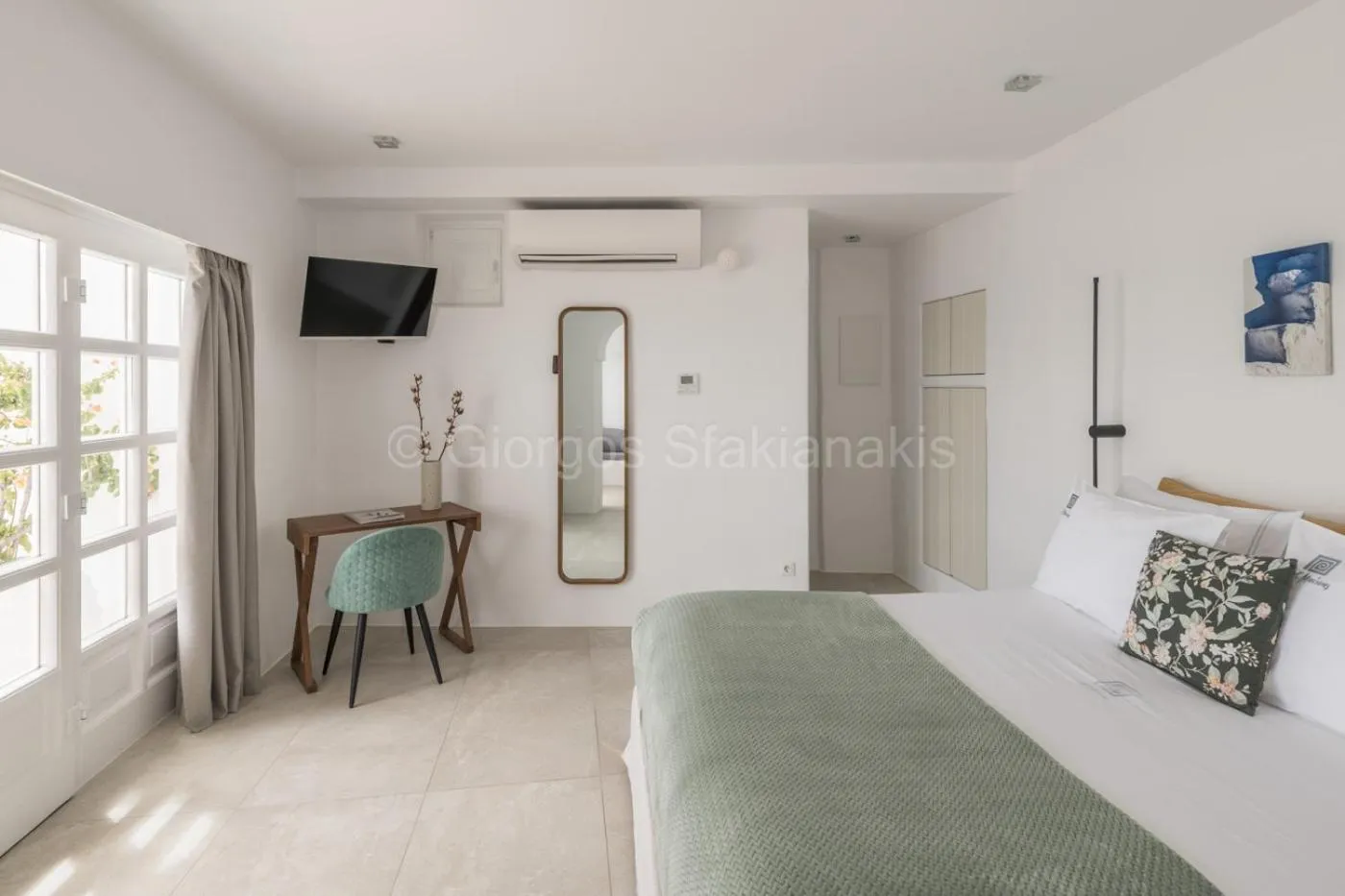 Bed in Aspaki by Art Maisons