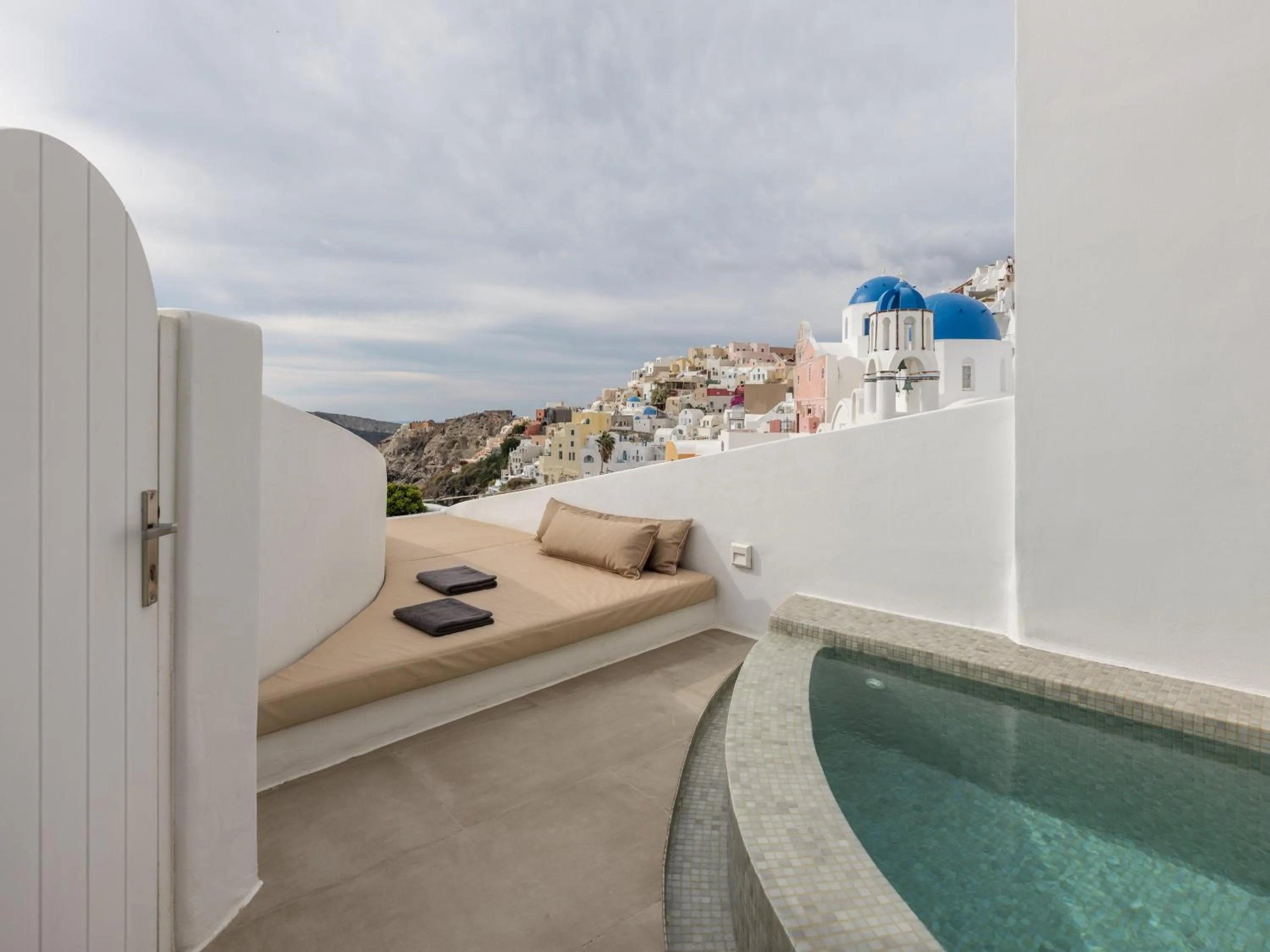 Aspaki by Art Maisons