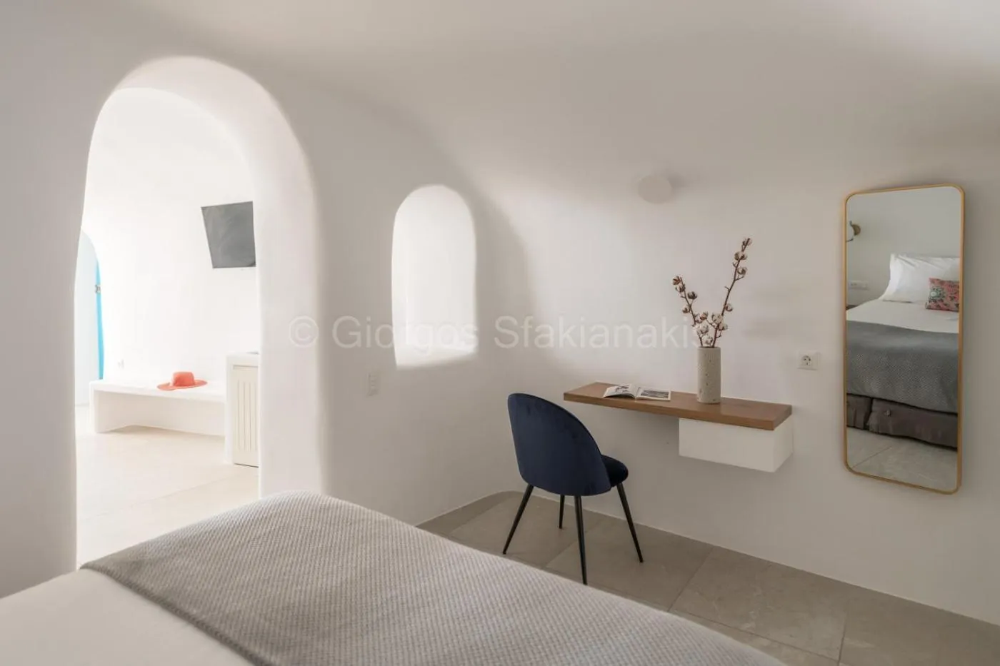 Bed in Aspaki by Art Maisons