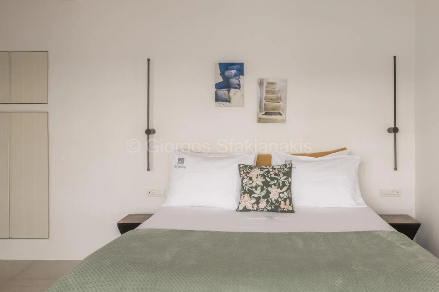 Bed in Aspaki by Art Maisons