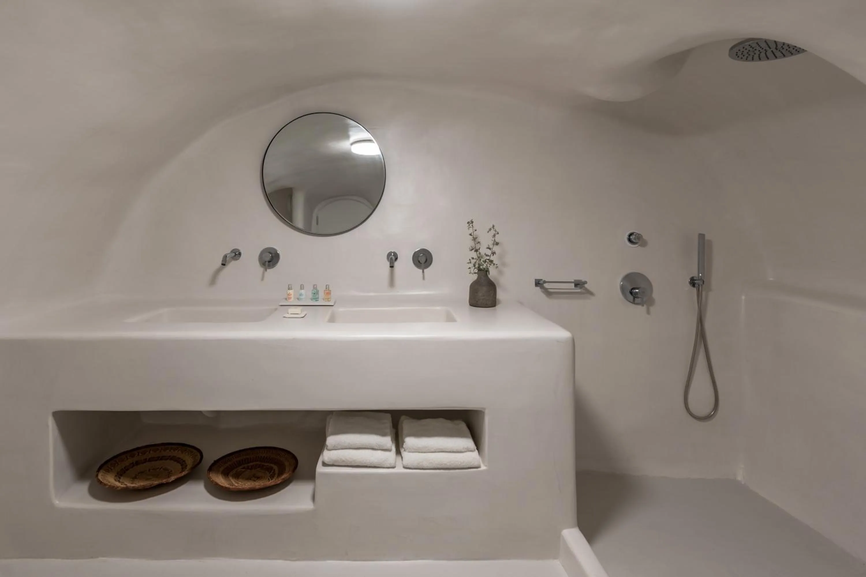 Aspaki by Art Maisons