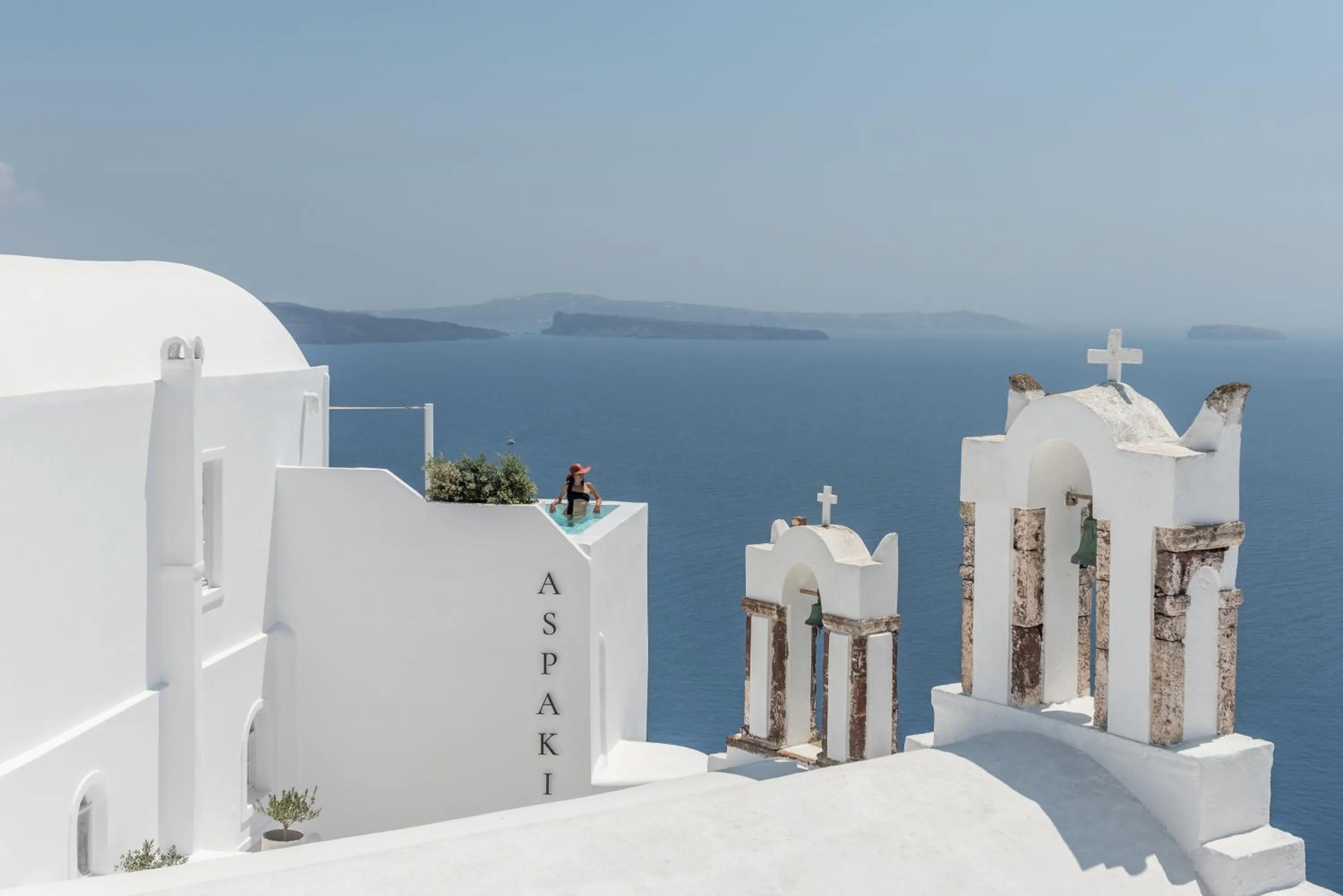 Balcony/Terrace in Aspaki by Art Maisons
