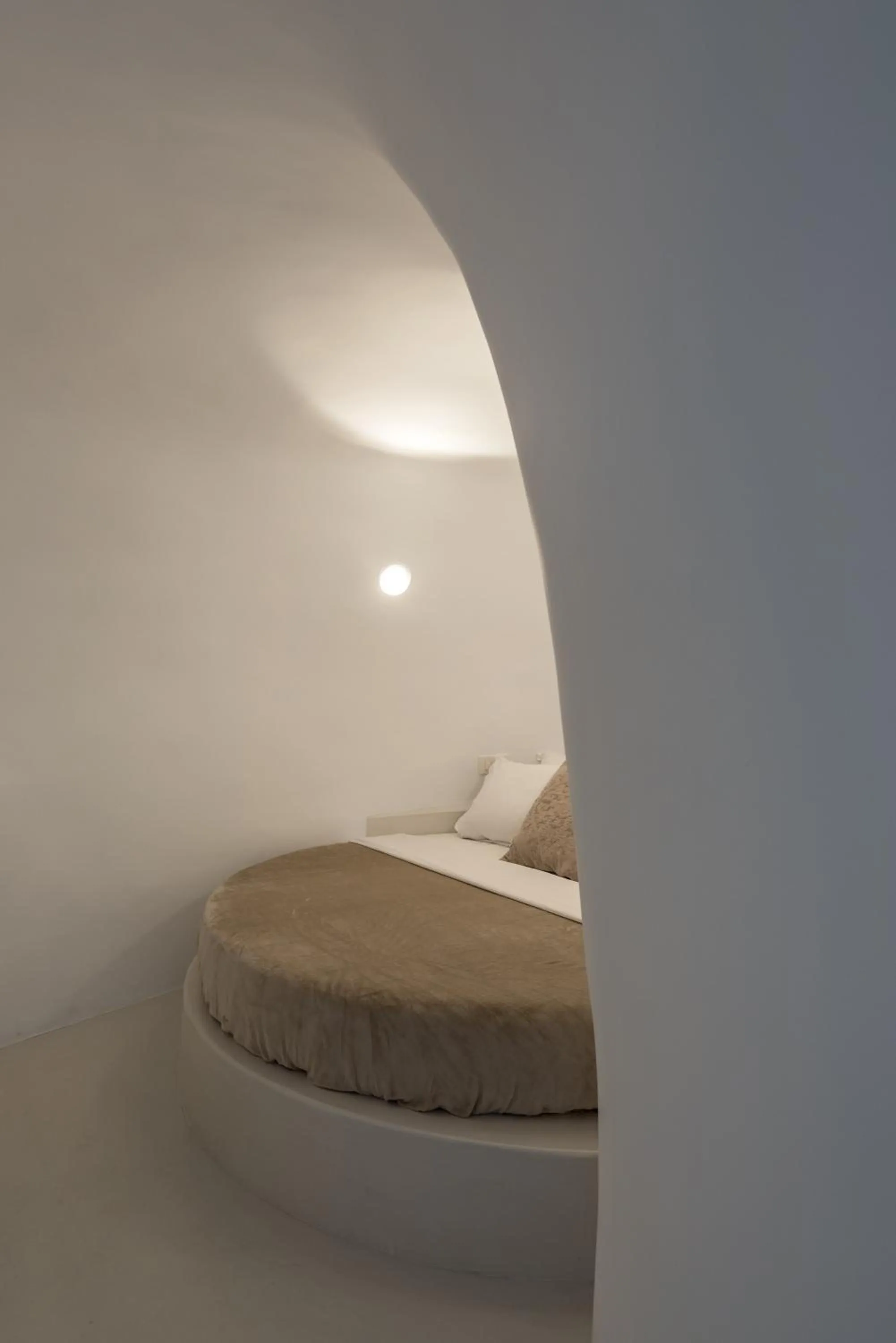 Bed in Aspaki by Art Maisons