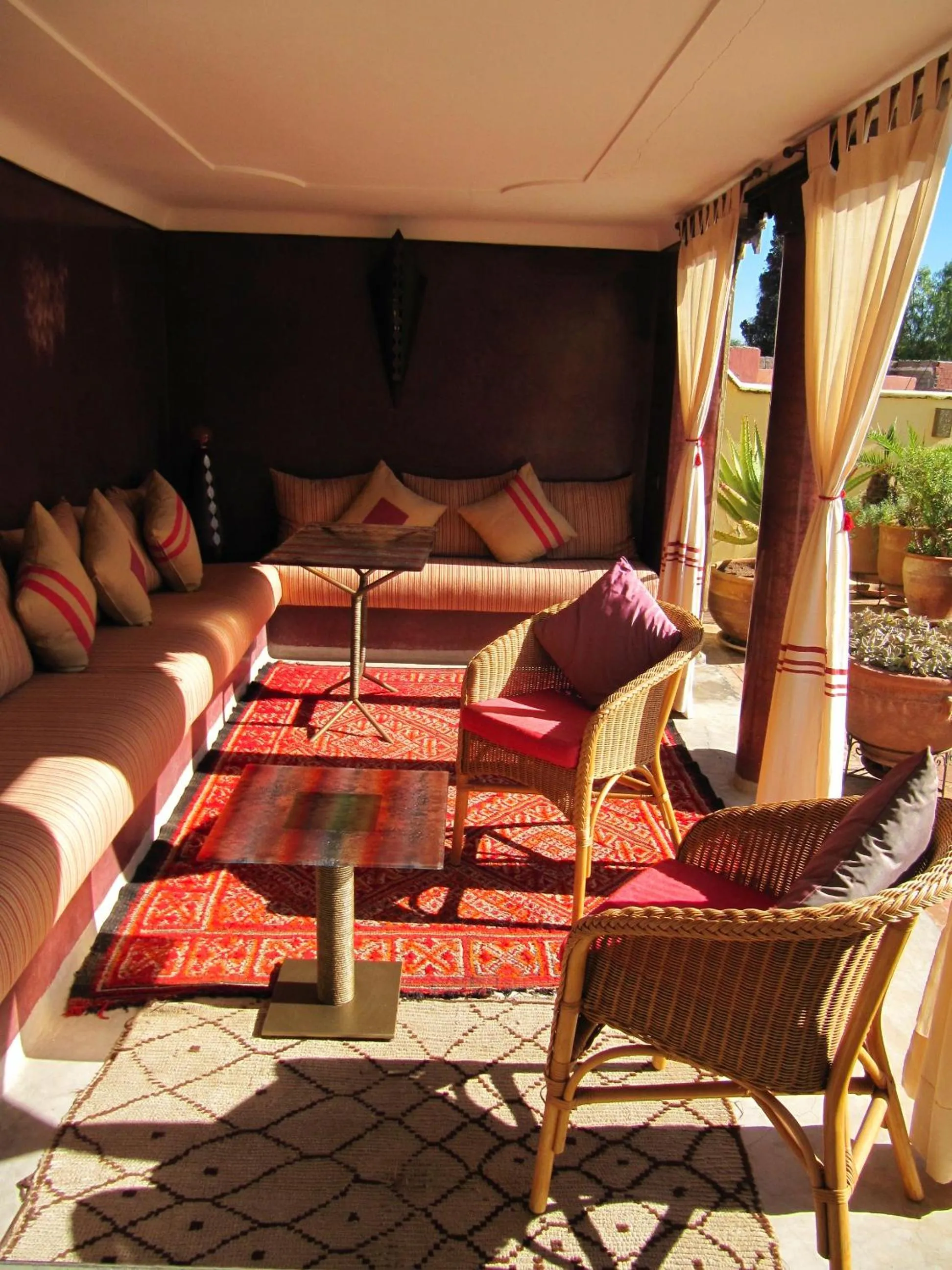 Communal lounge/ TV room in Riad Azzar