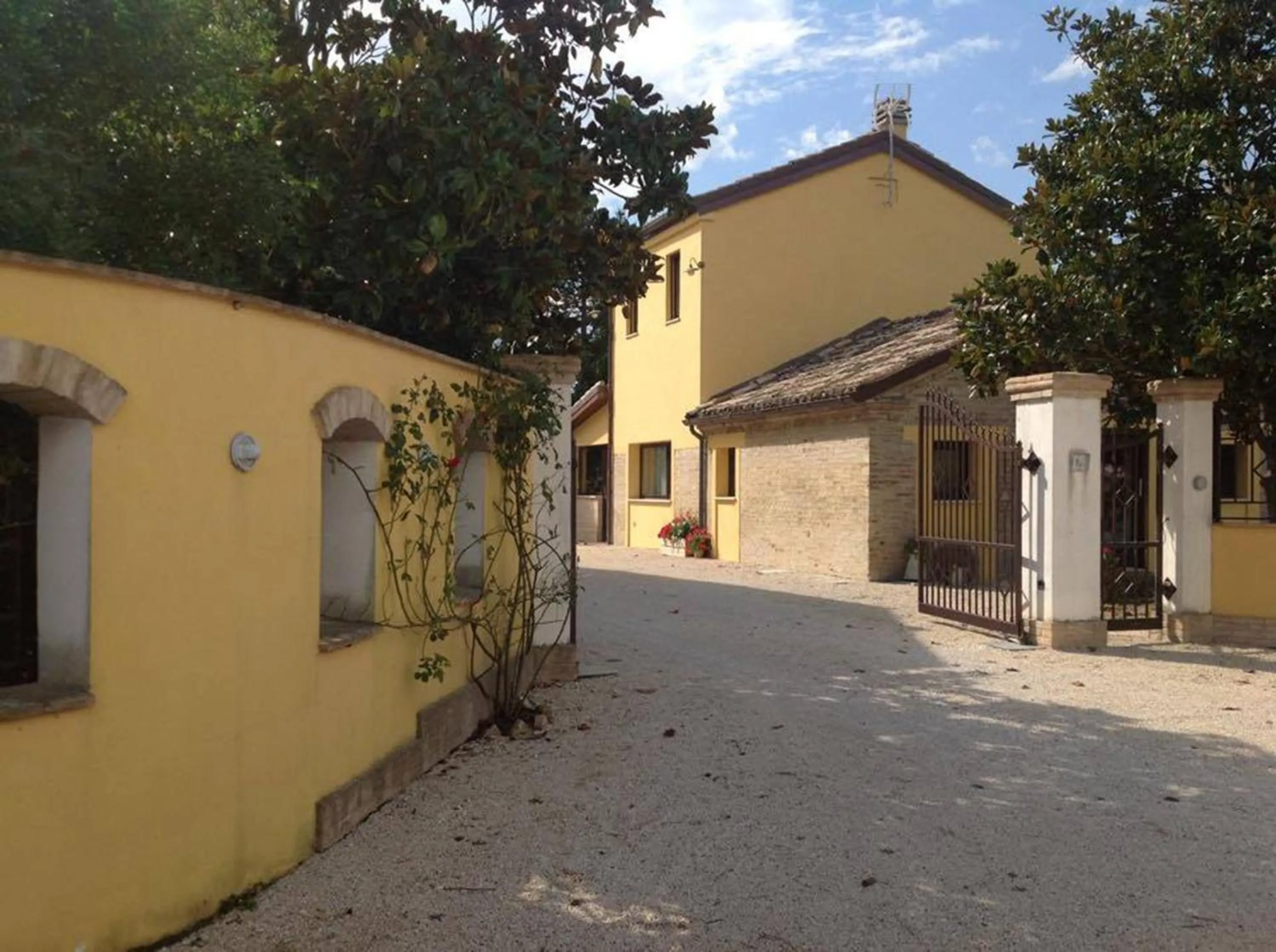 Facade/entrance in Alla Bigattiera