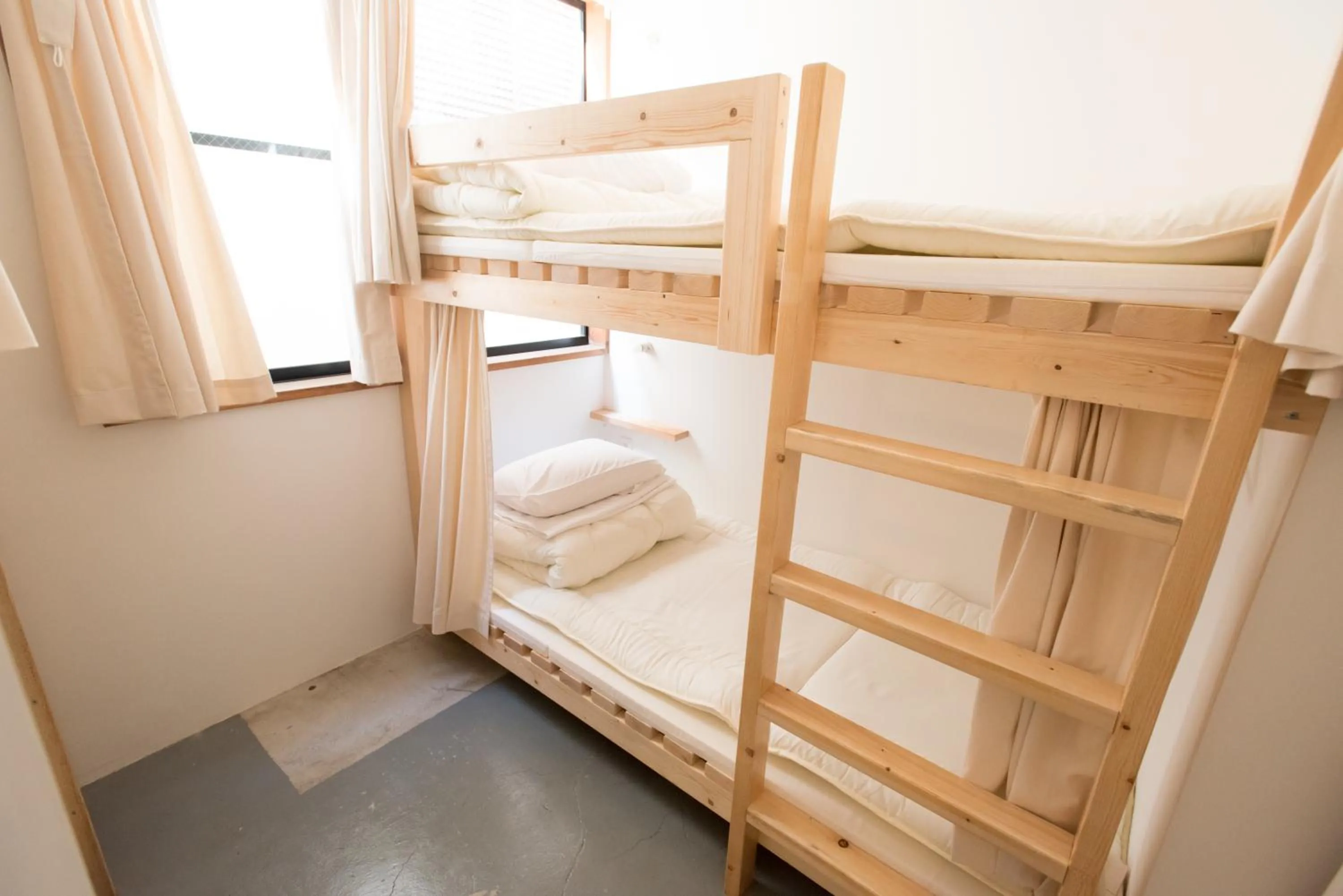 bunk bed, Bed in plumhostel