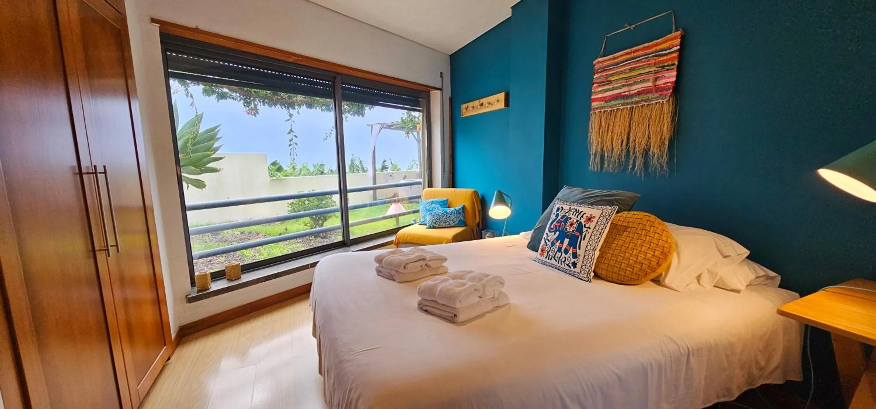 Bedroom, Bed in epicenter LAGOA