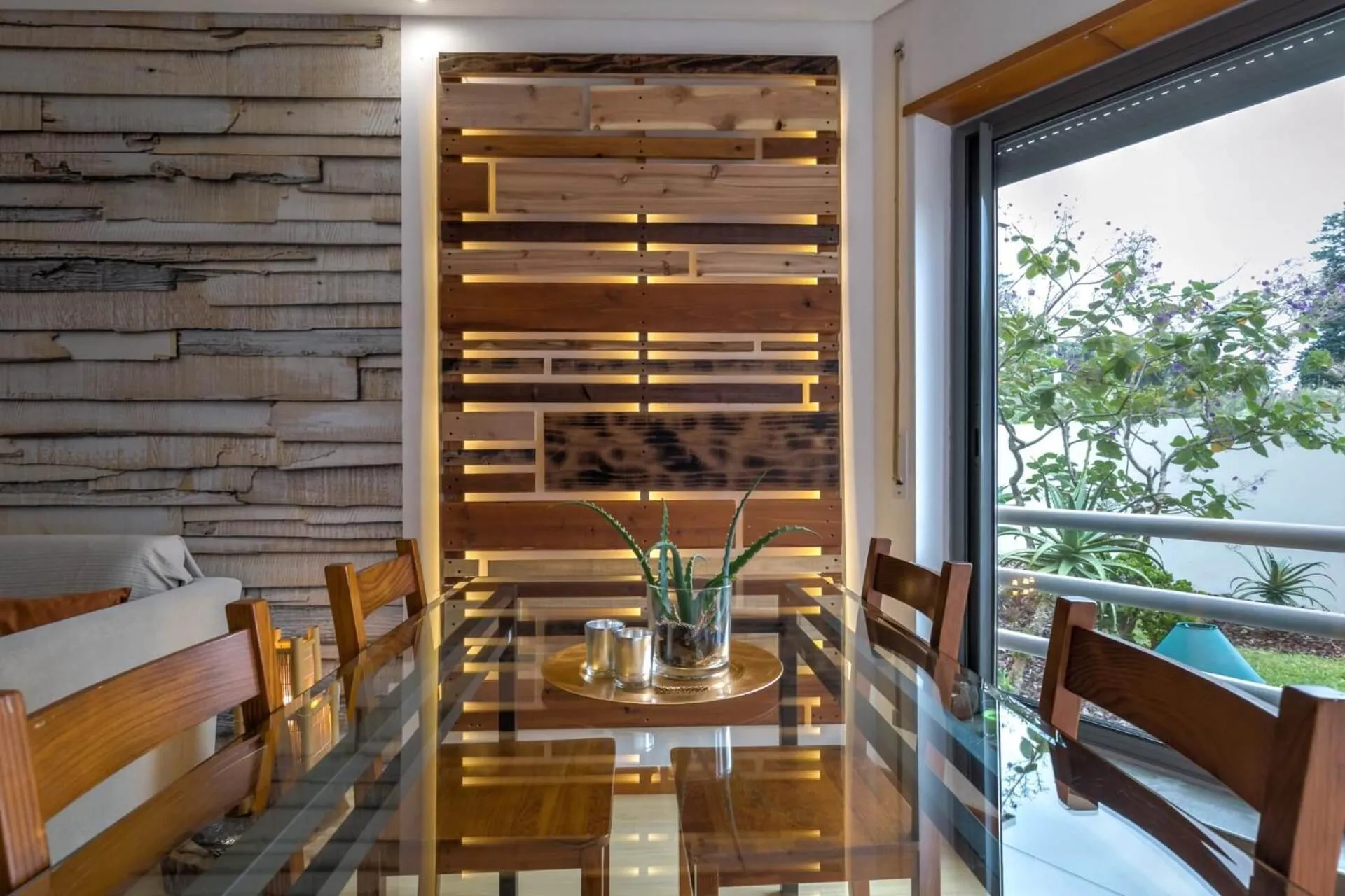 Dining area in epicenter LAGOA
