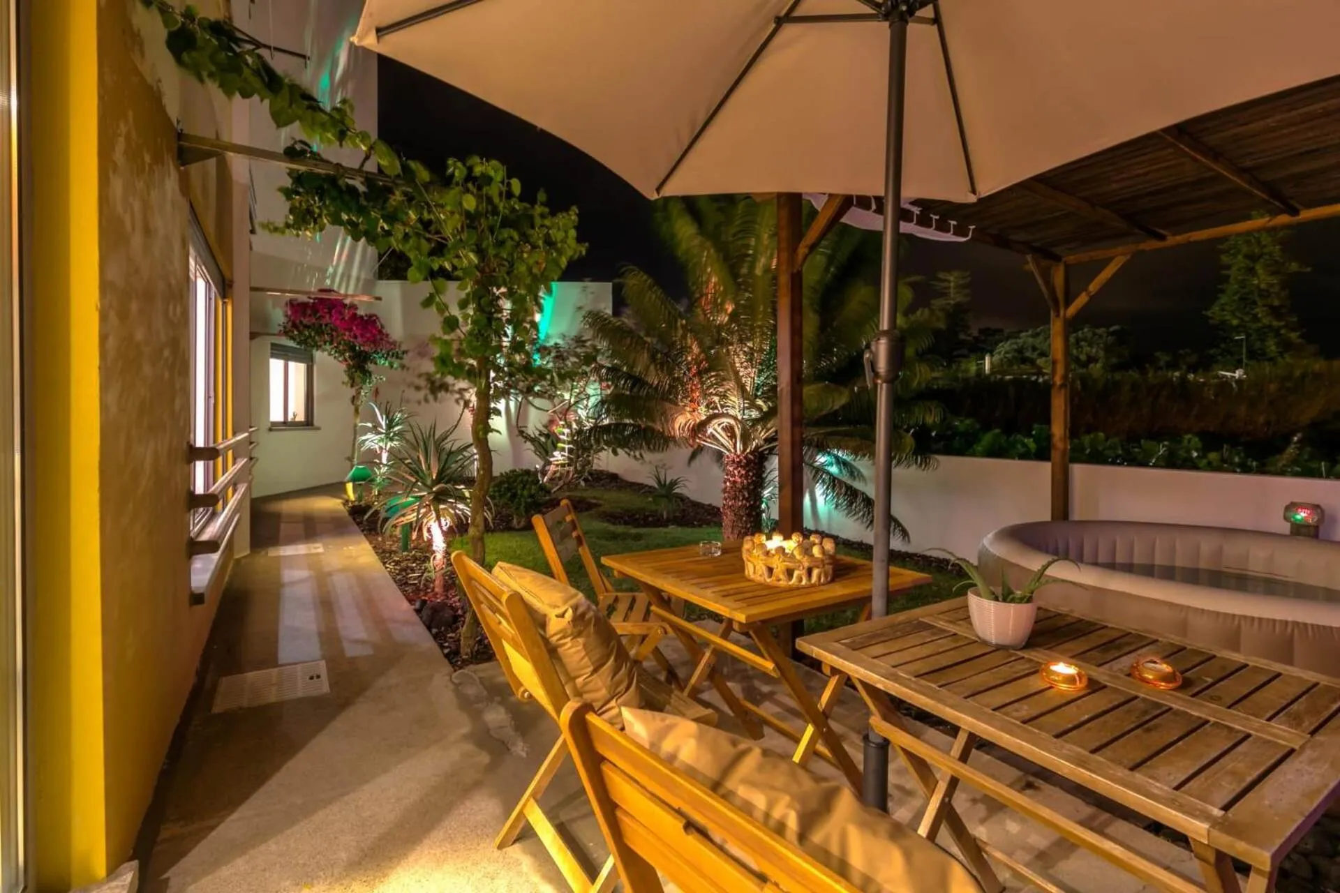 Garden in epicenter LAGOA