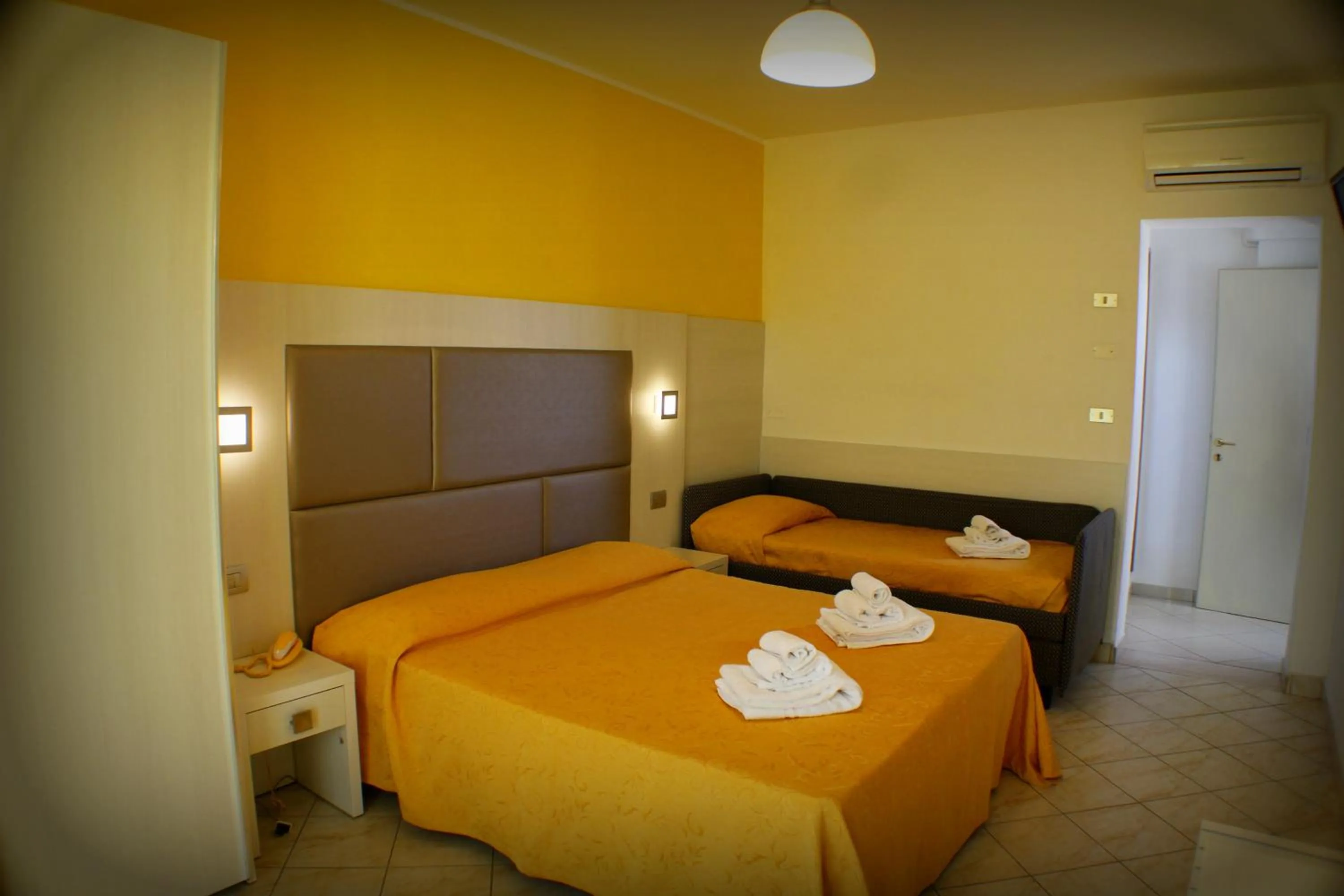 Bedroom, Bed in Hotel Adria