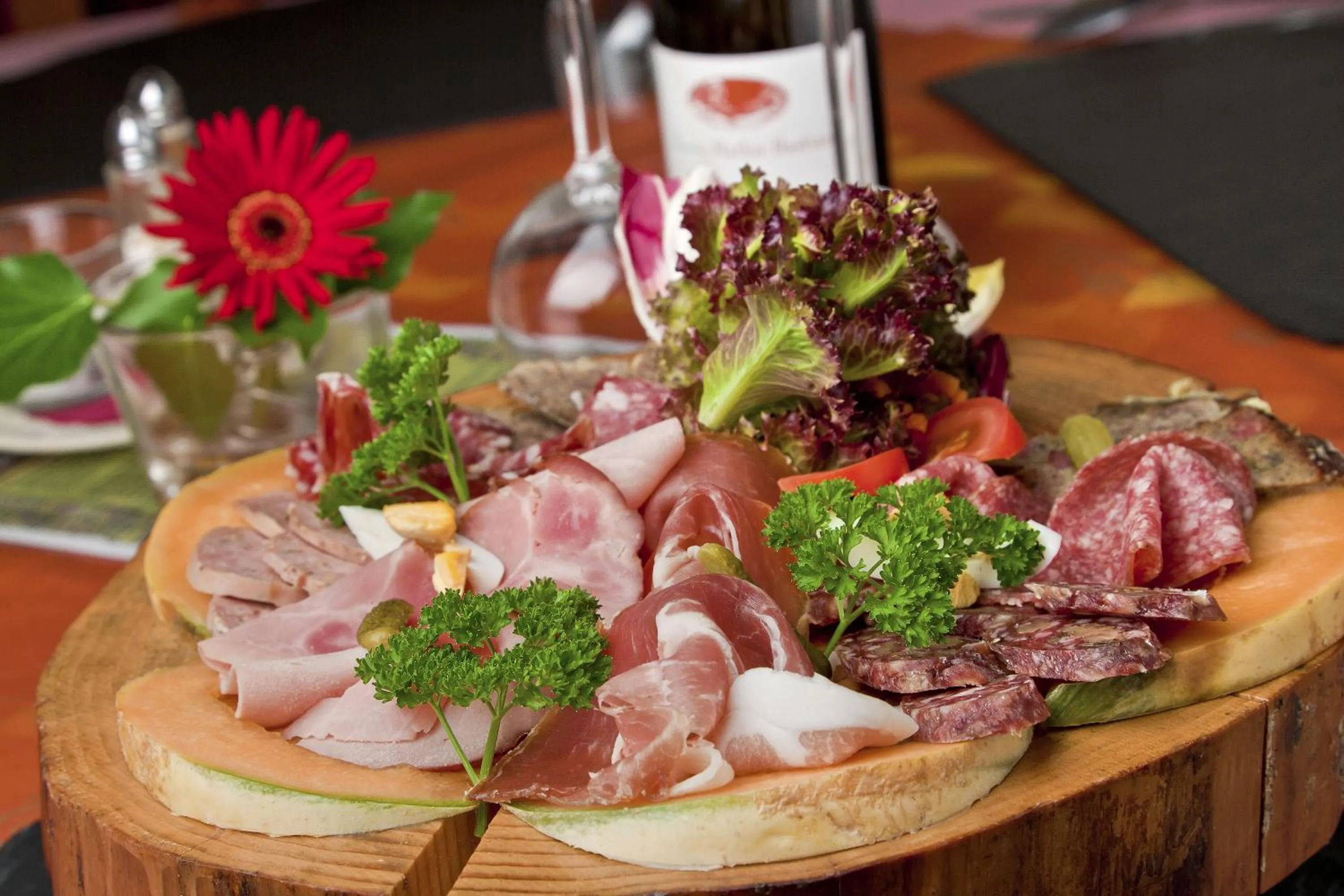 Food in Logis Gourmet & Relax Wellness Hotel De La Sure