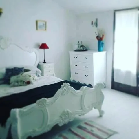 Decorative detail, Bed in Maison De L'Orb