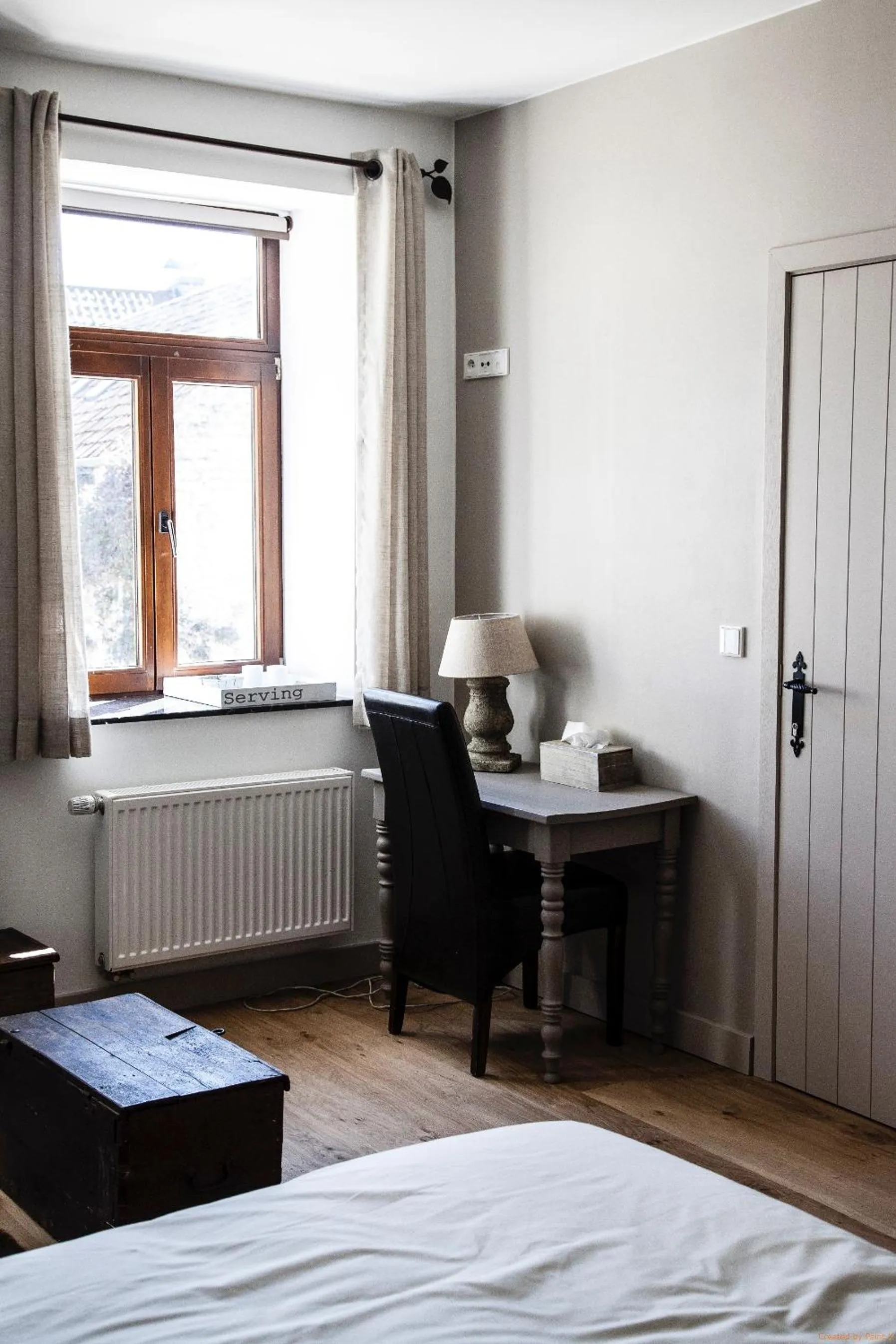 Seating area, Bed in La maison en pierre