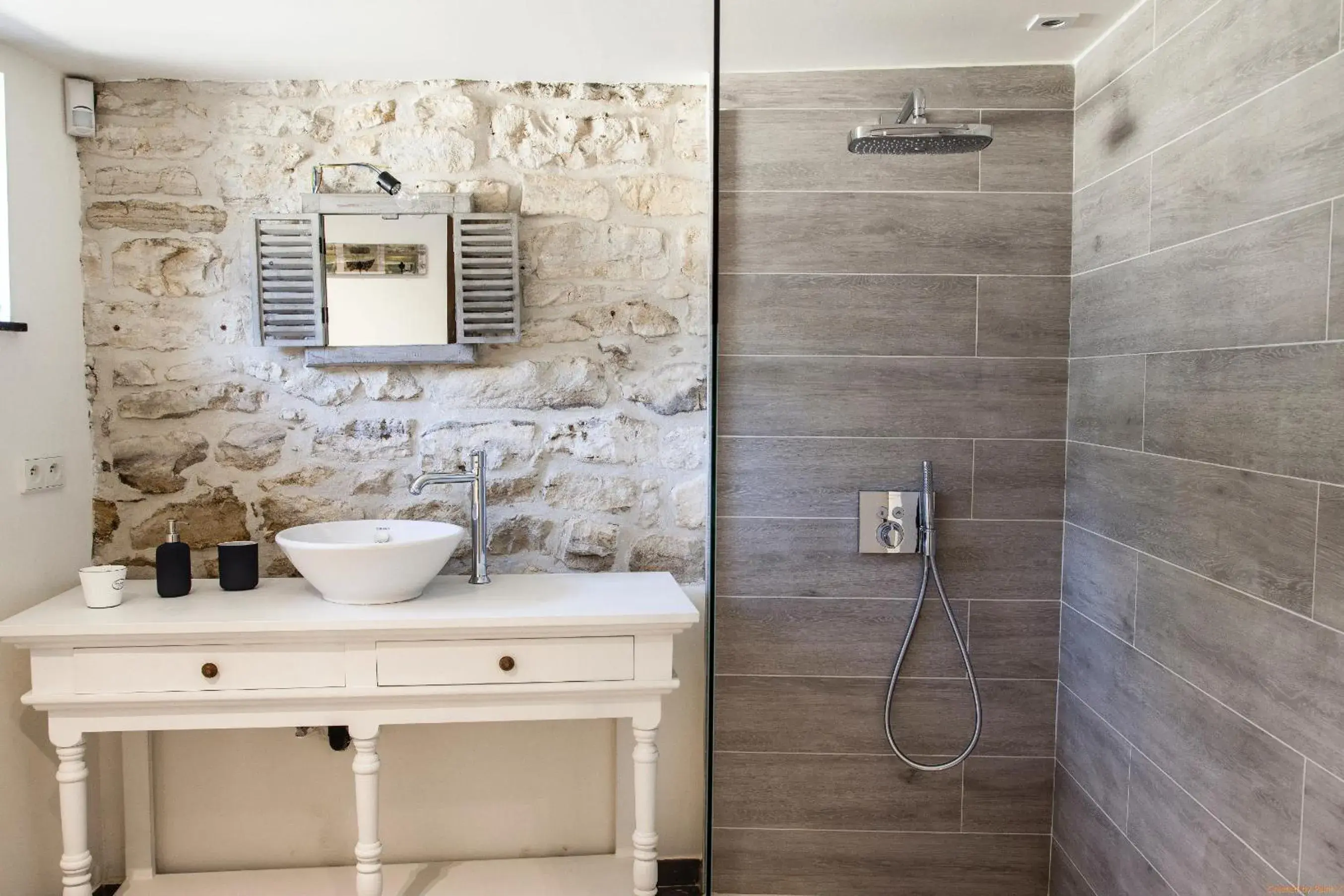 Deluxe Queen Room - single occupancy in La maison en pierre Deluxe Queen Room - single occupancy in La maison en pierre