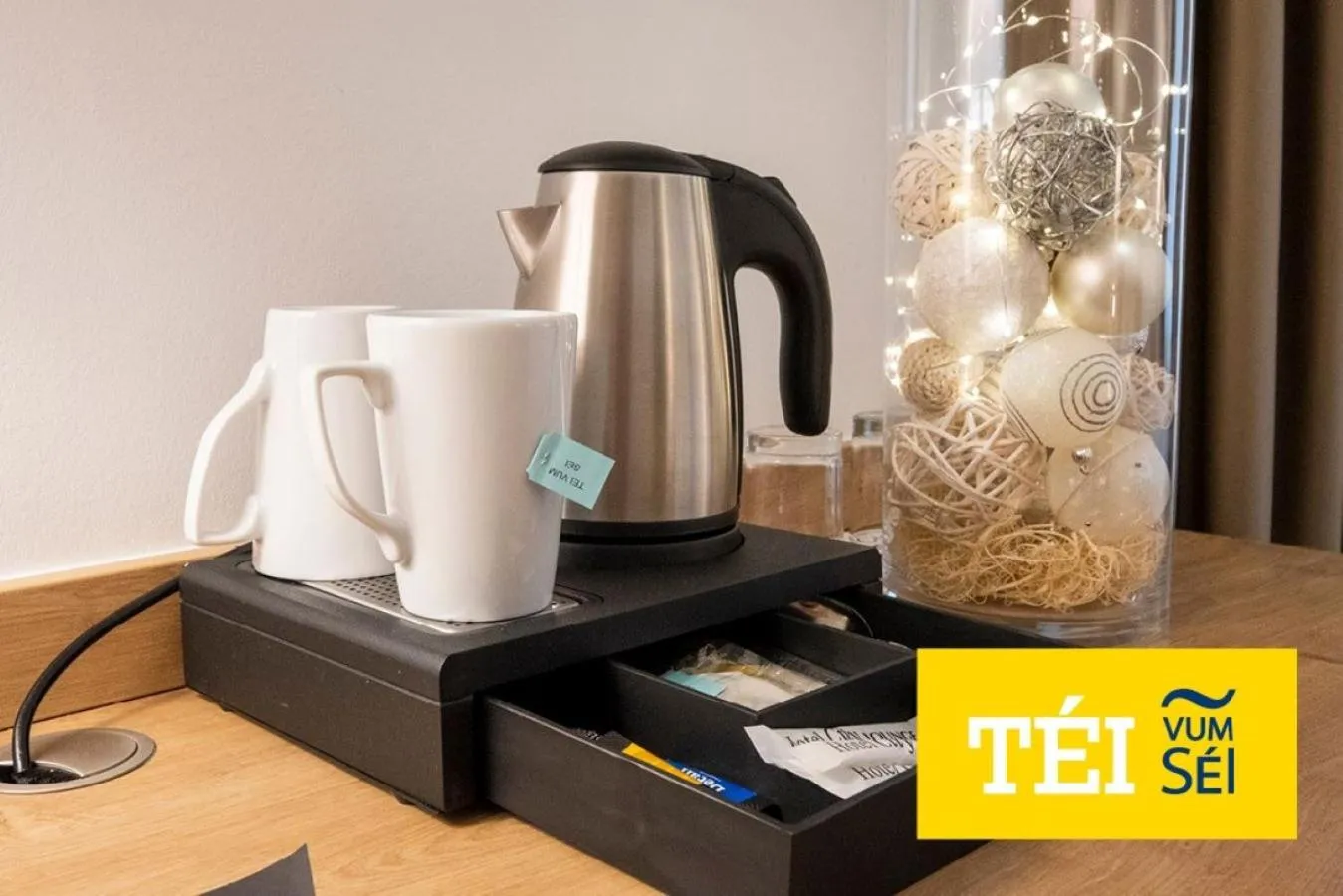 Coffee/tea facilities in City Hotel