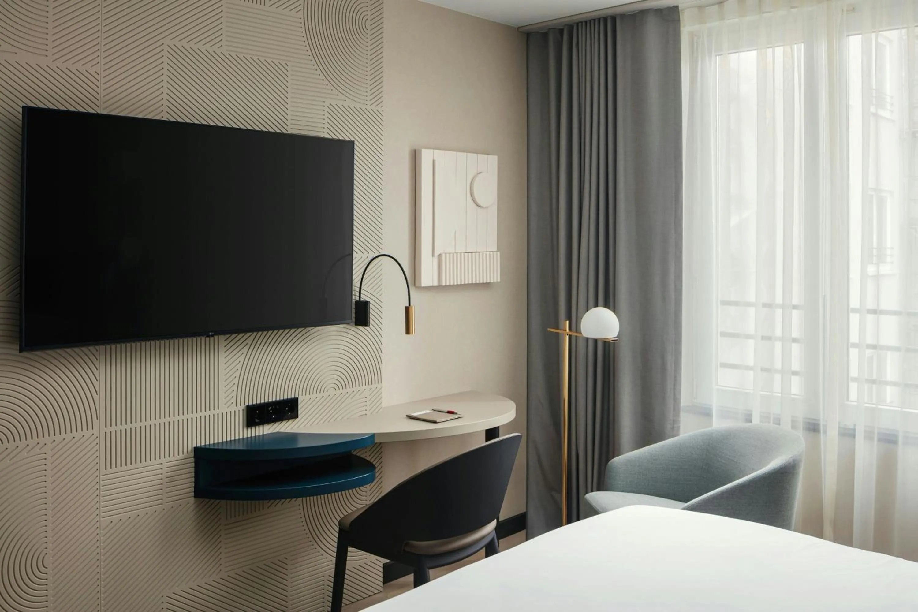 Photo of the whole room, Bed in Luxembourg Marriott Hotel Alfa