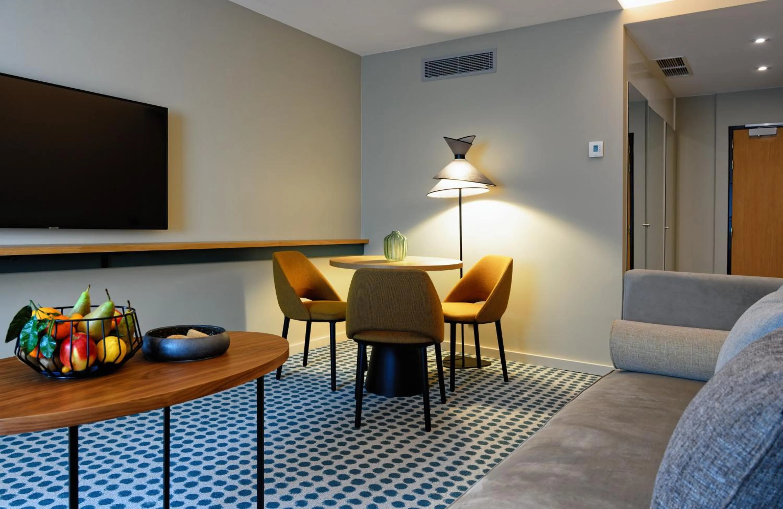 TV and multimedia in Novotel Luxembourg Kirchberg