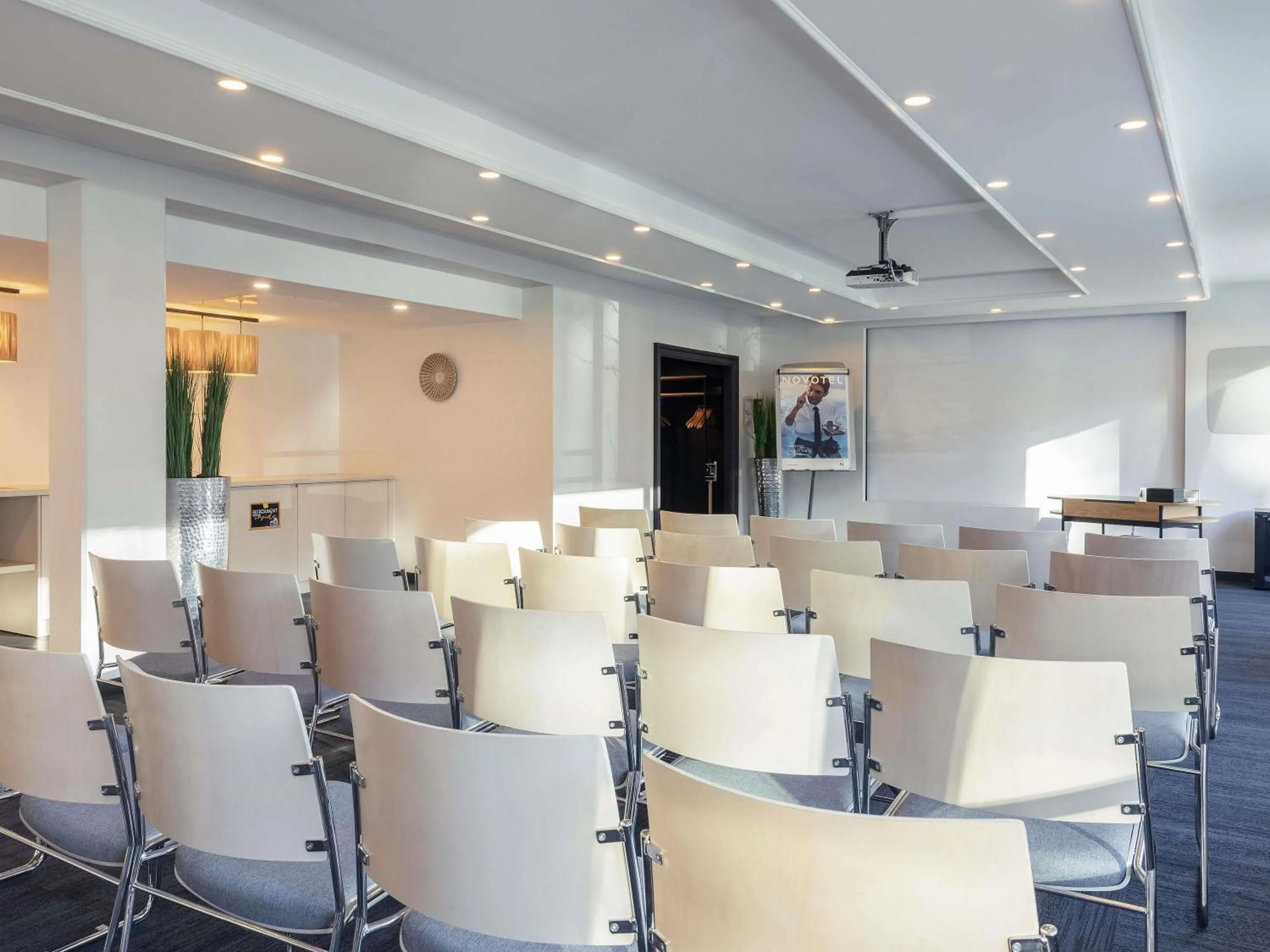 Meeting/conference room in Novotel Luxembourg Kirchberg