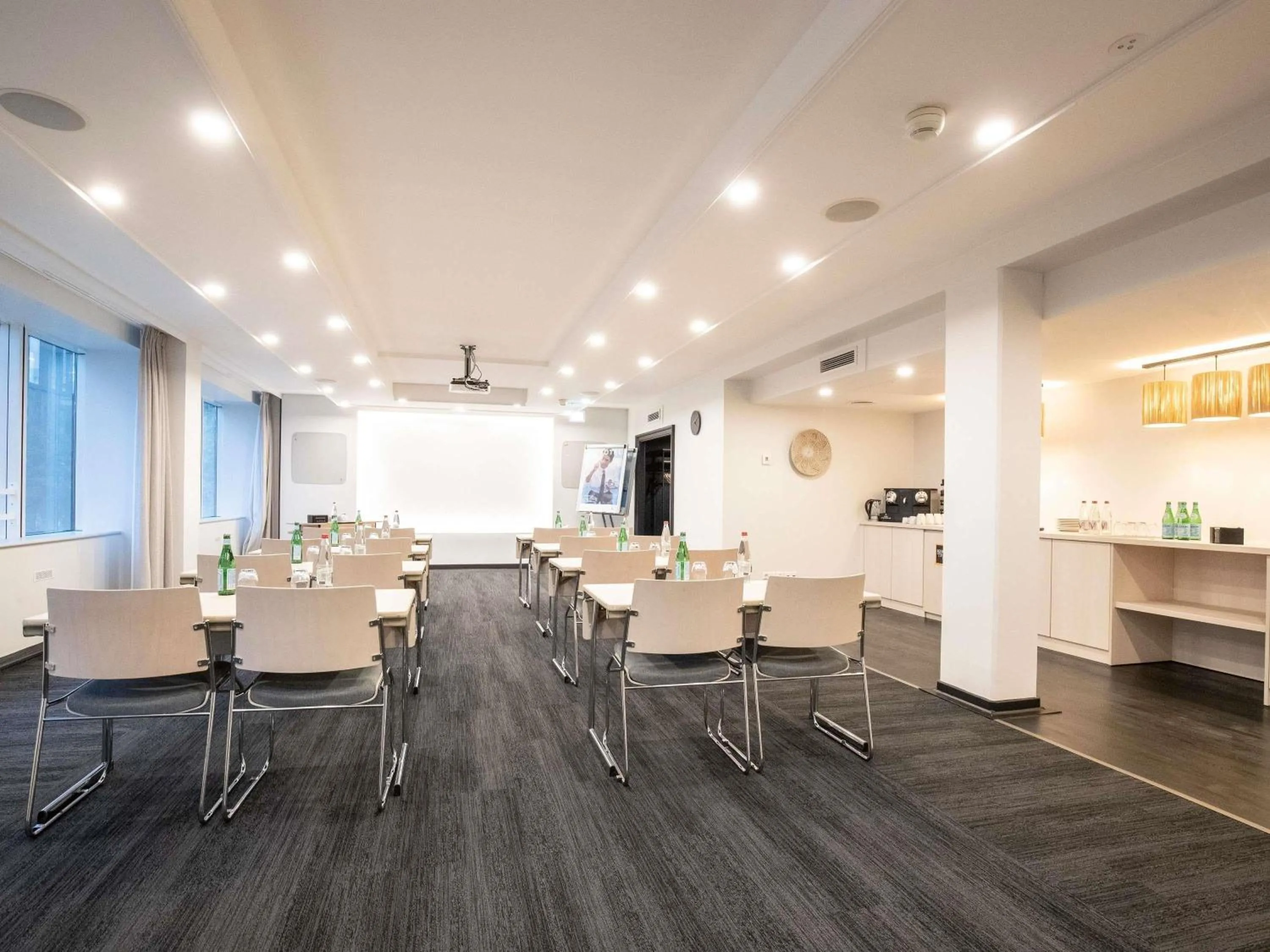 Meeting/conference room in Novotel Luxembourg Kirchberg